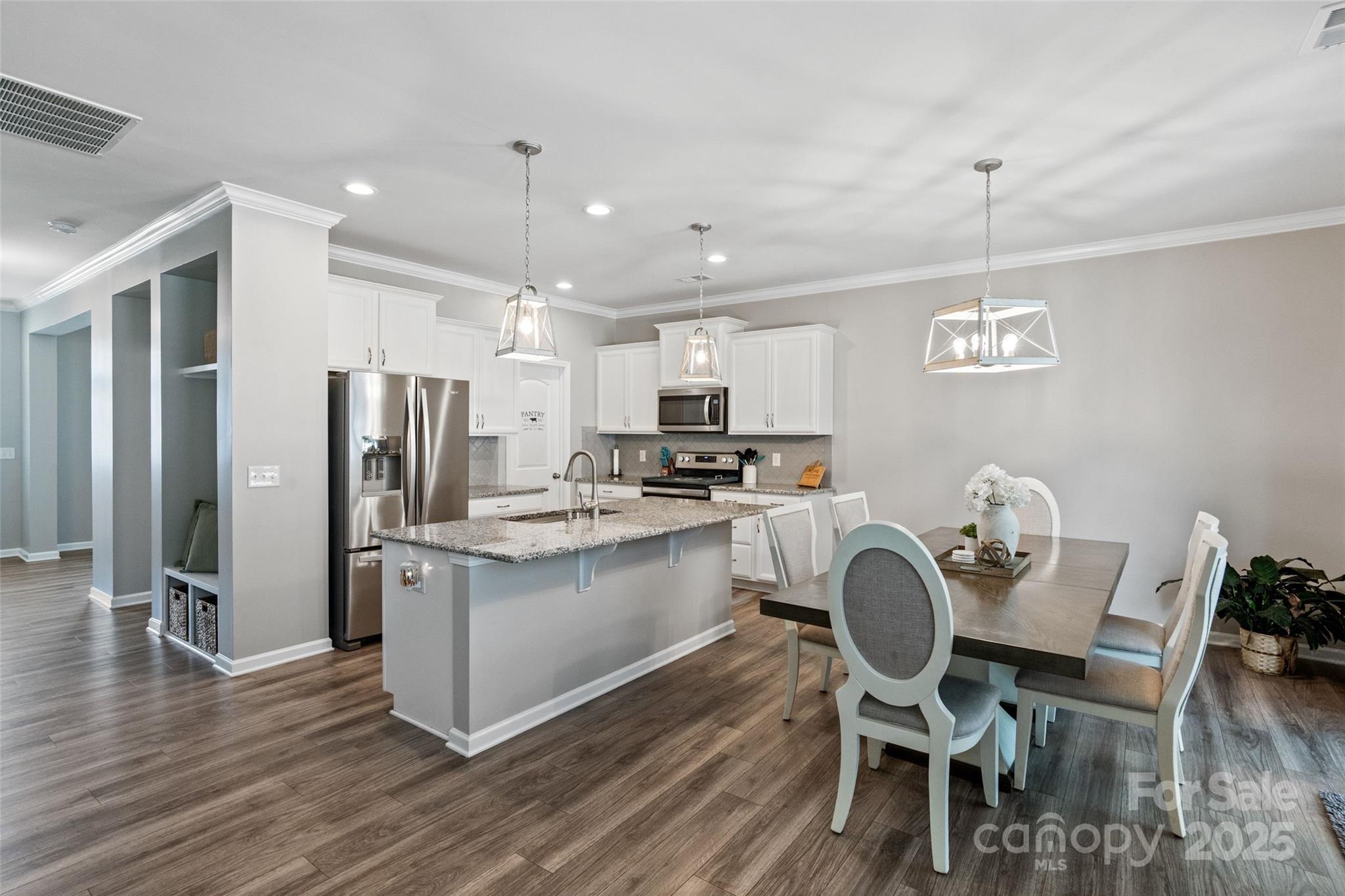 1663 Rutledge Hills Drive Property Photo 6