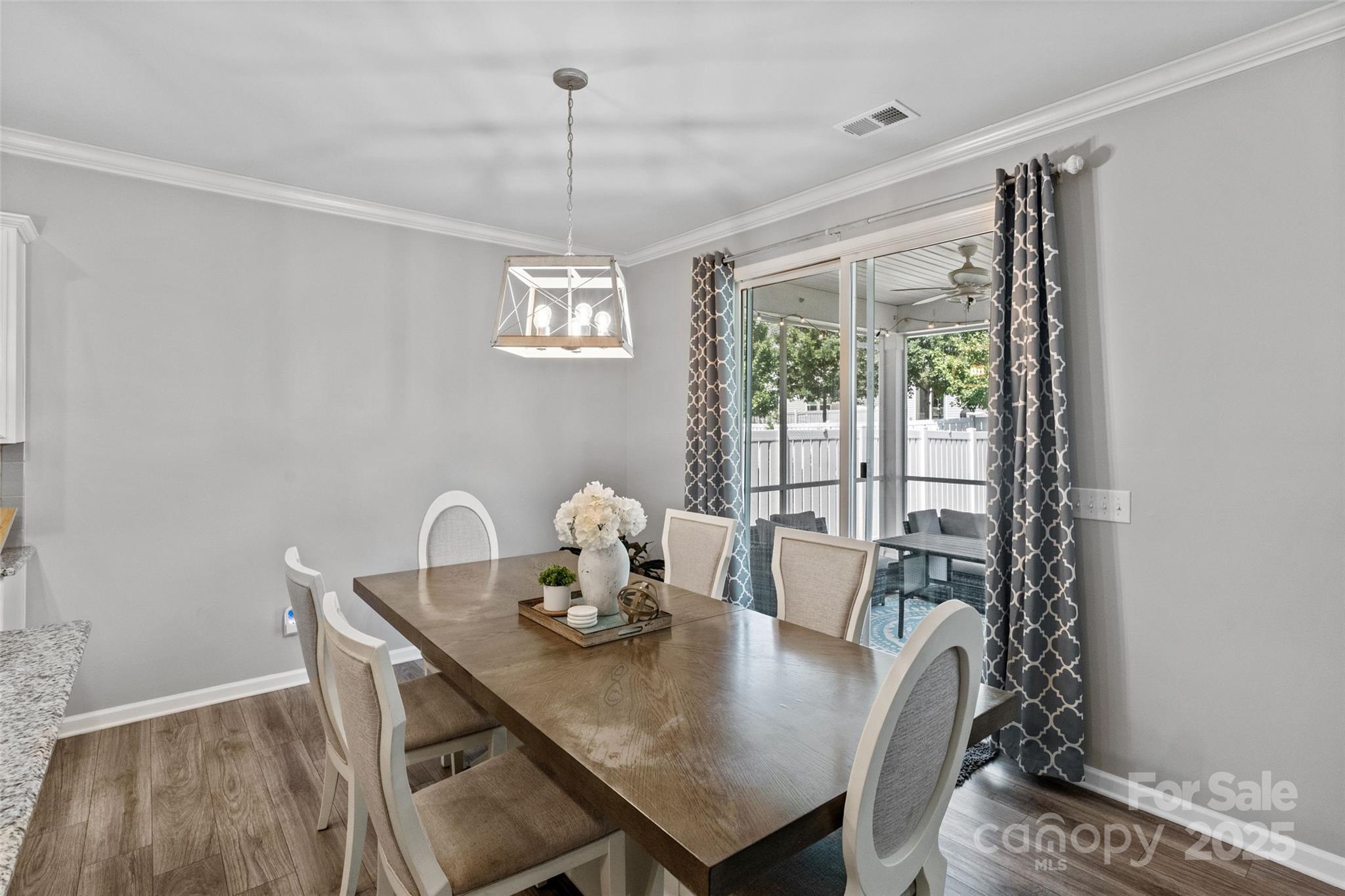 1663 Rutledge Hills Drive Property Photo 12