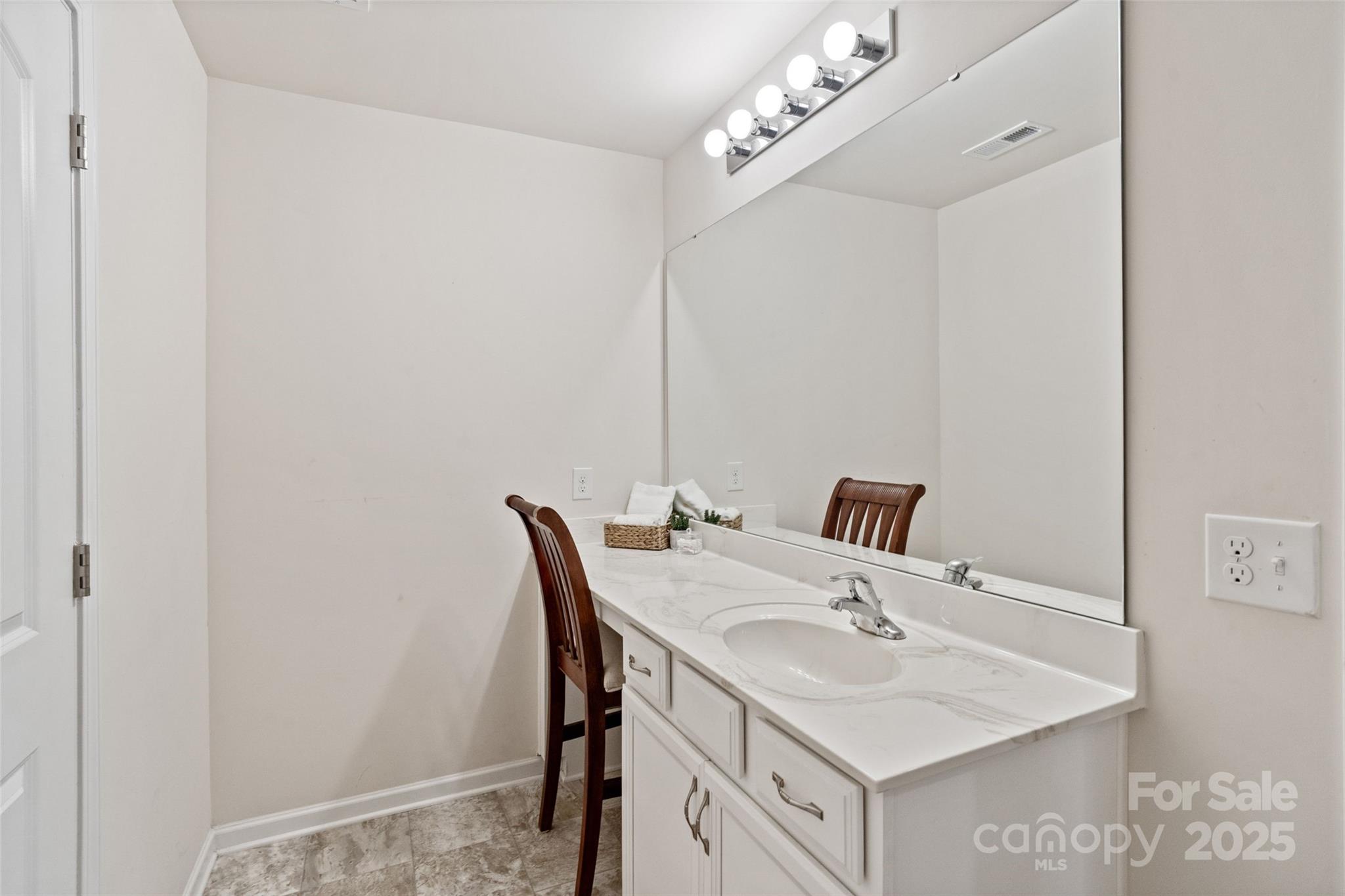 1663 Rutledge Hills Drive Property Photo 22