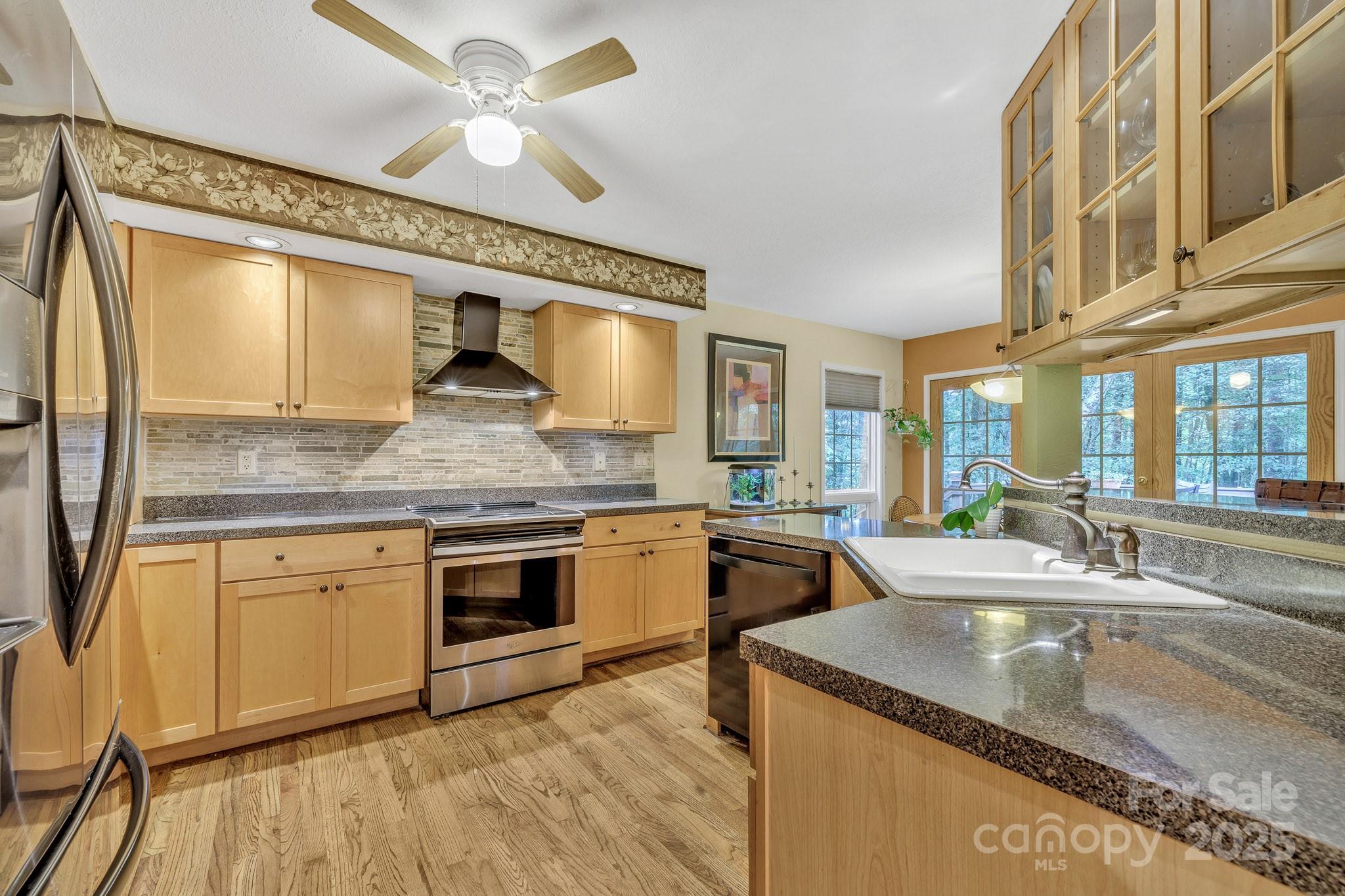 129 Nolte Way Property Photo 5