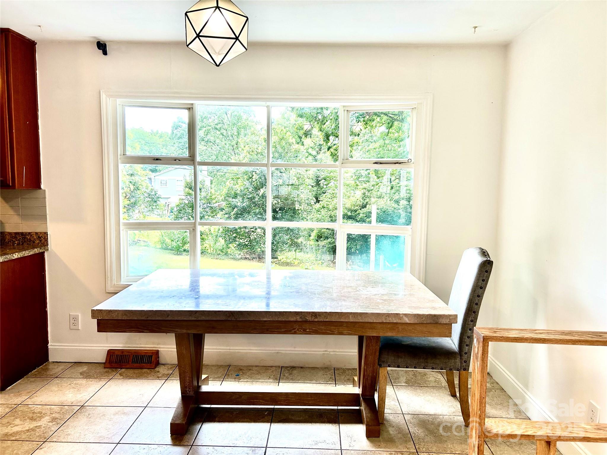 6708 Lynmont Drive Property Photo 11