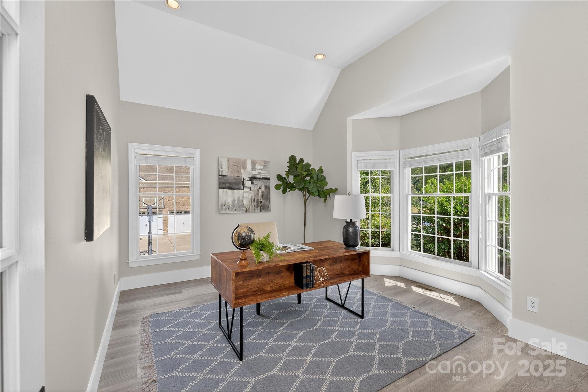 3009 Groves Edge Lane Property Photo 5