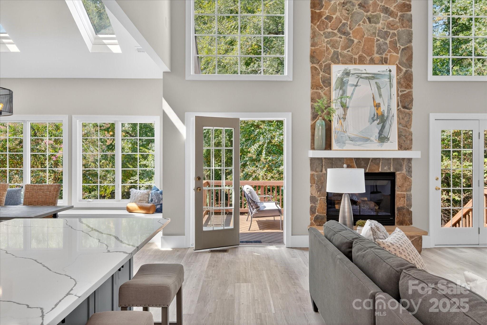 3009 Groves Edge Lane Property Photo 8