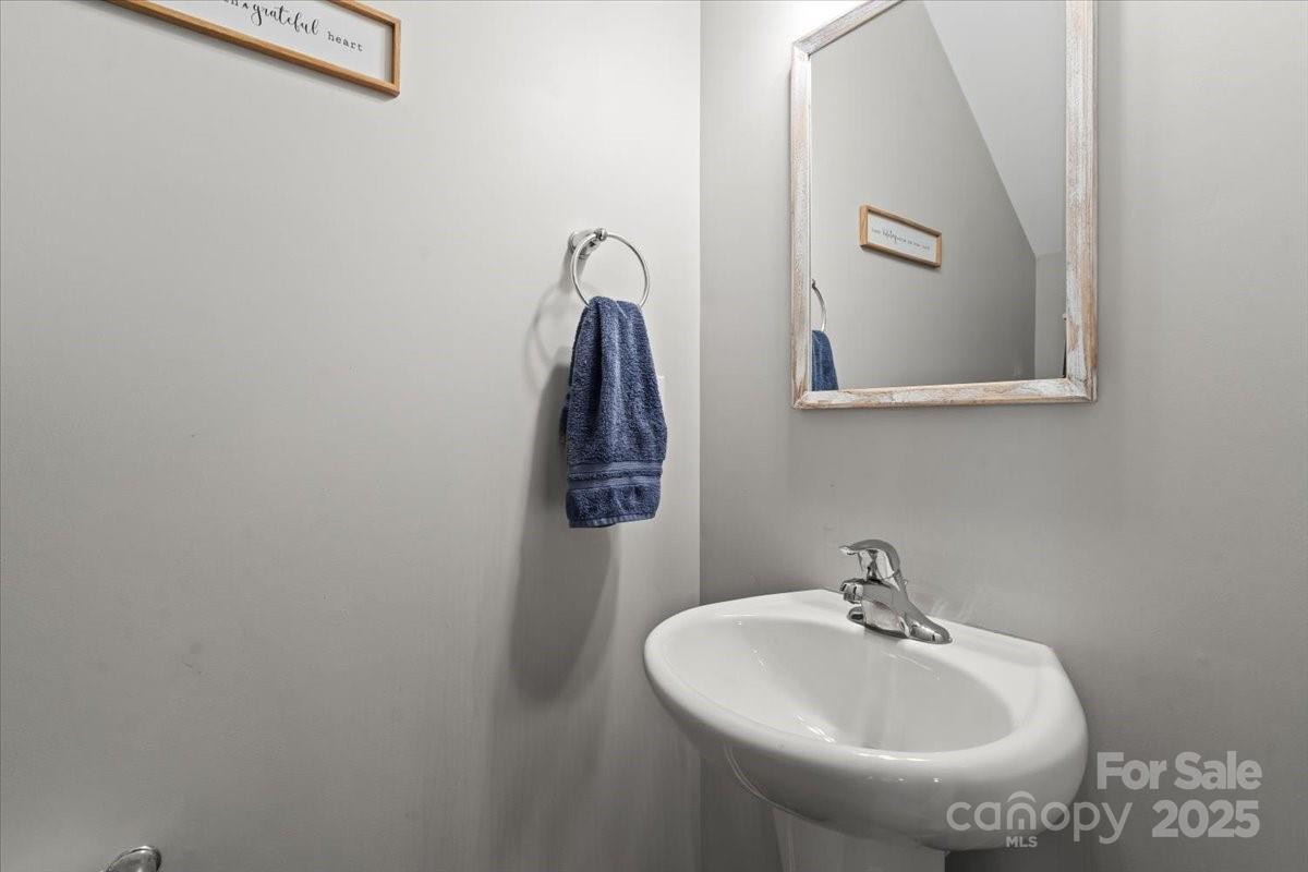 1280 Century Drive Property Photo 16