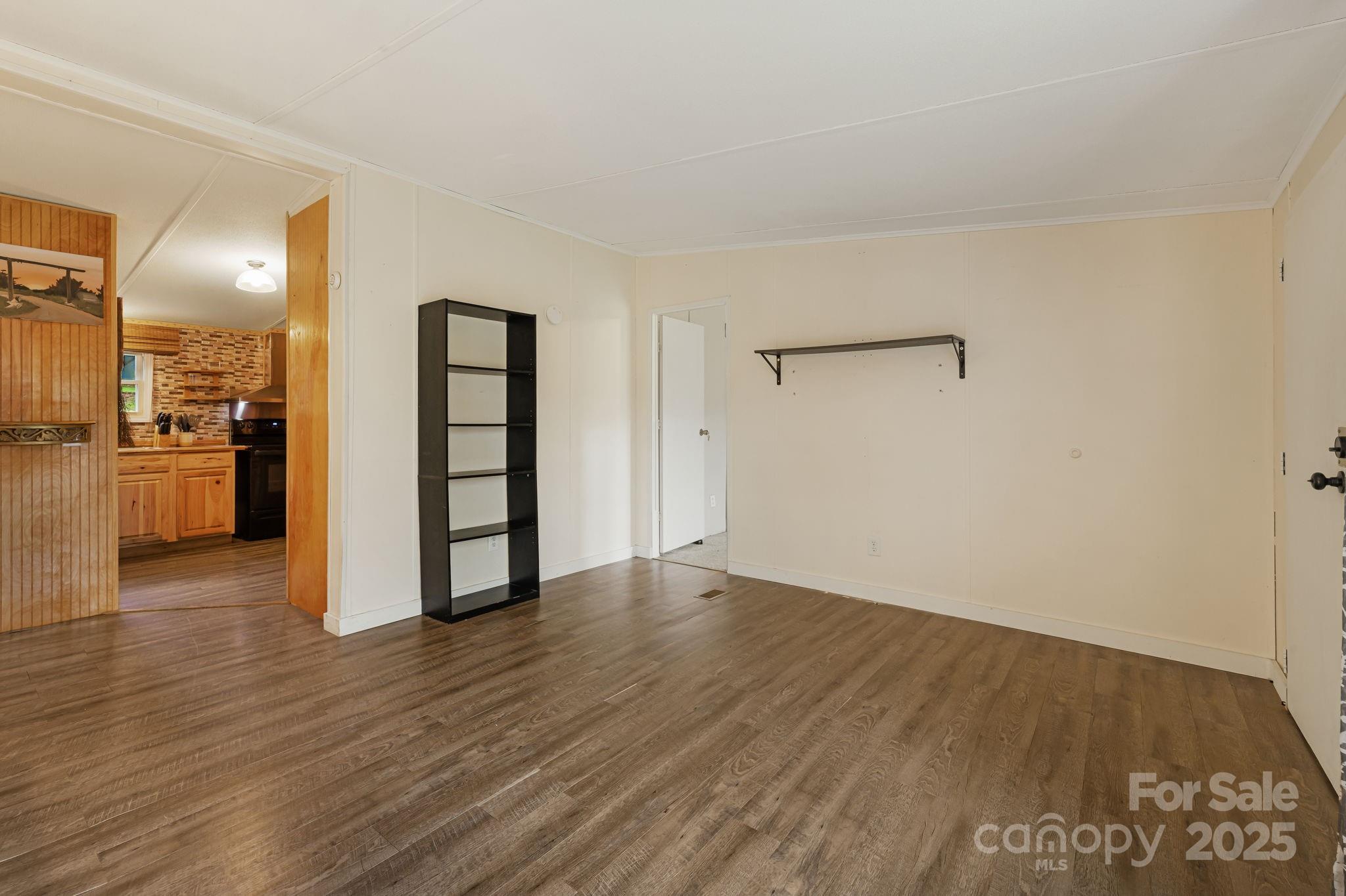 2490 Painters Gap Road Property Photo 5