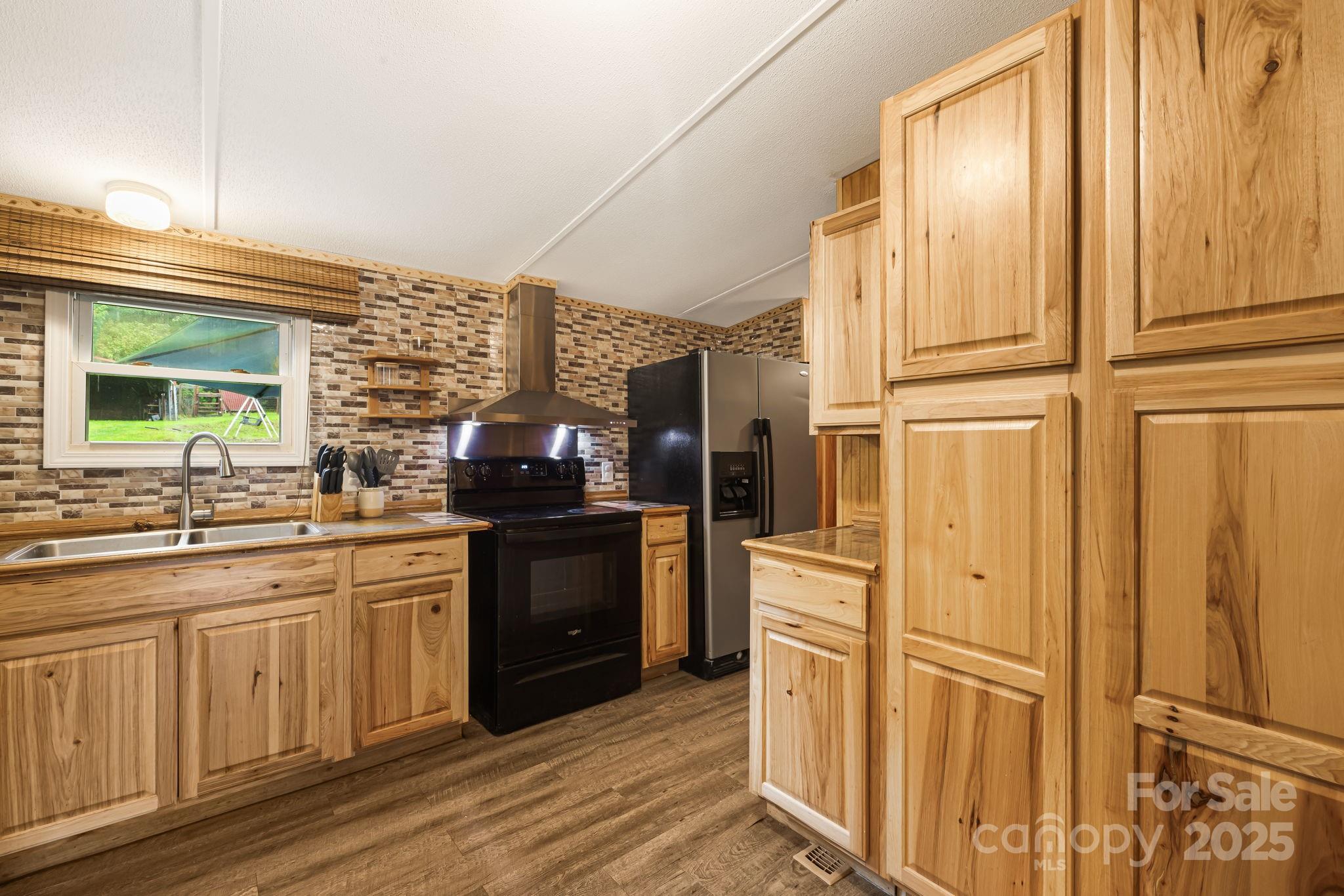 2490 Painters Gap Road Property Photo 11