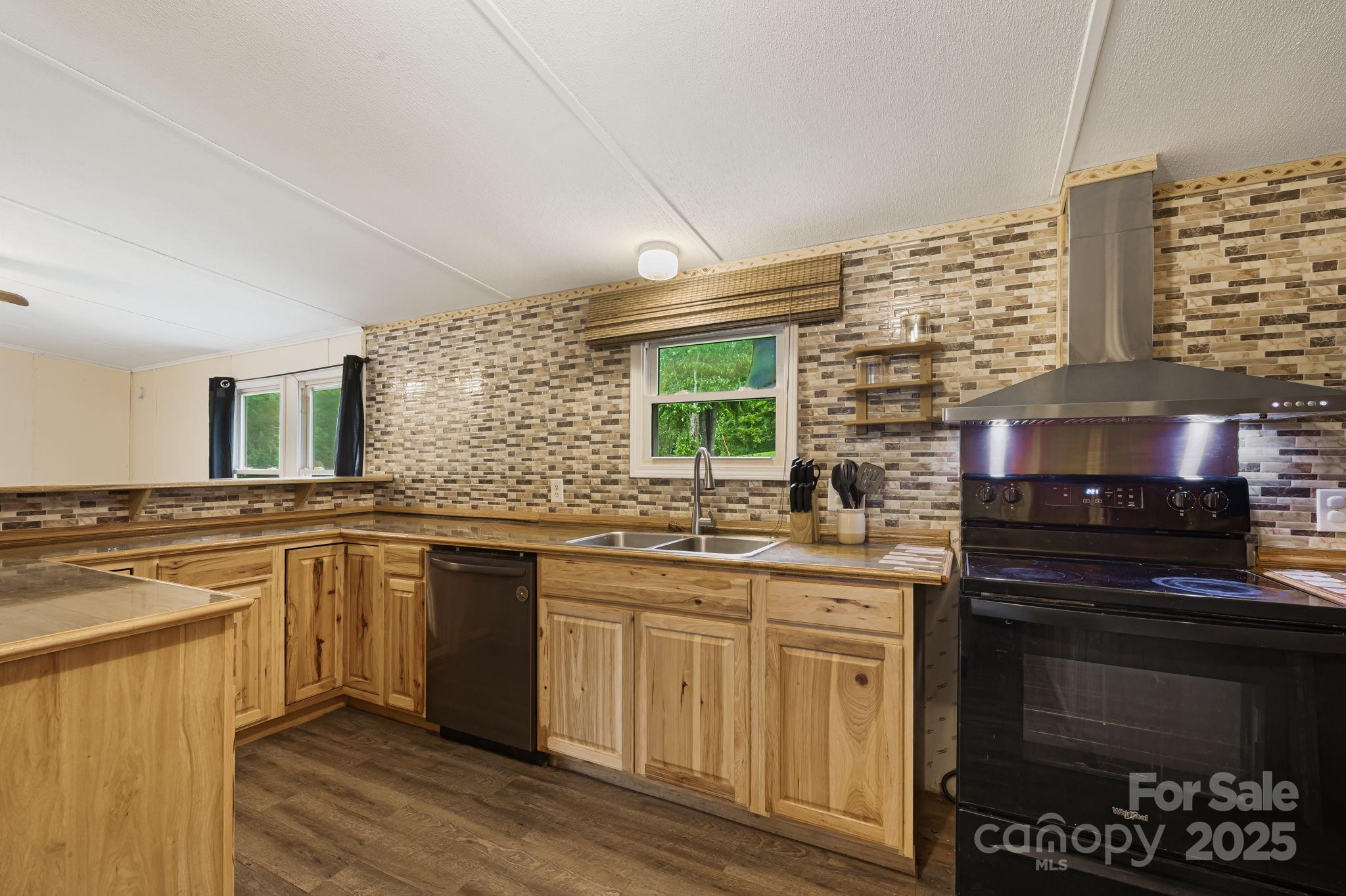 2490 Painters Gap Road Property Photo 14