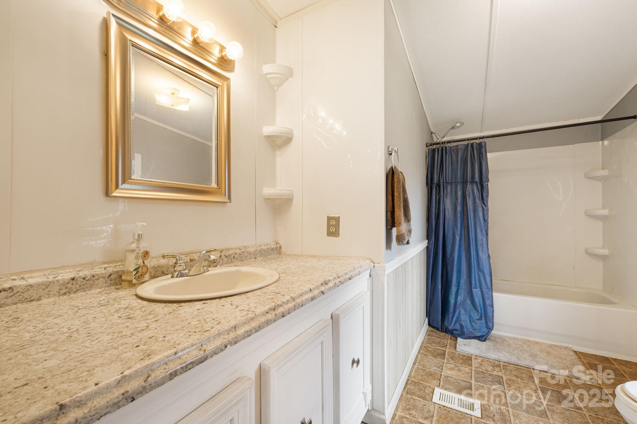 2490 Painters Gap Road Property Photo 18