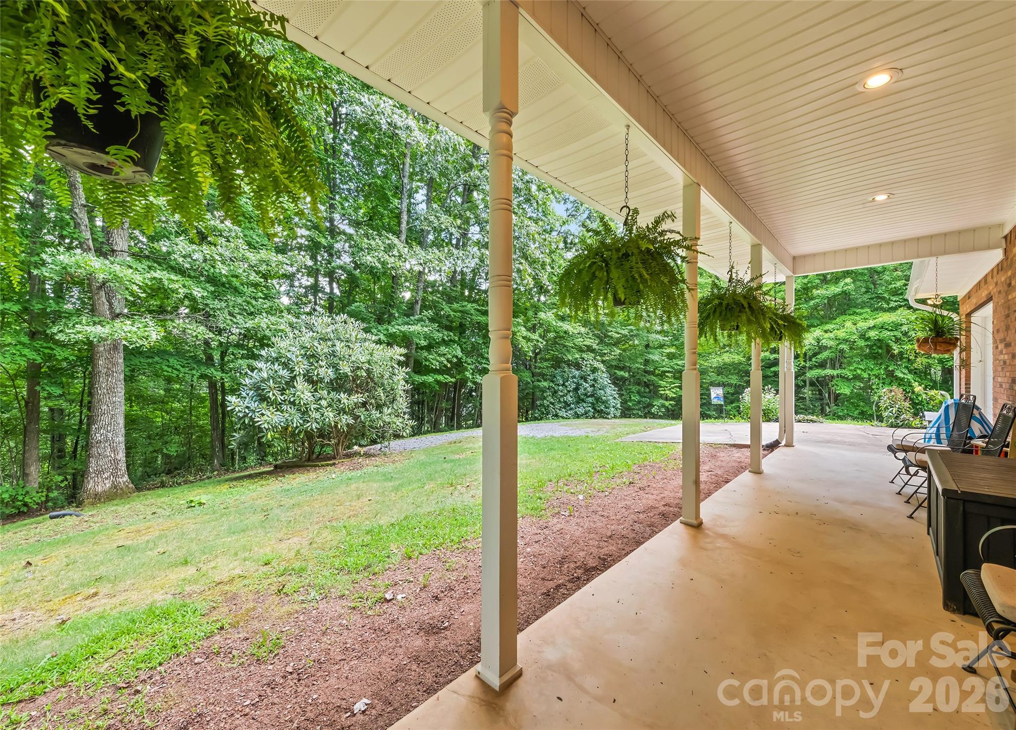 400 Sunset Heights Property Photo 3