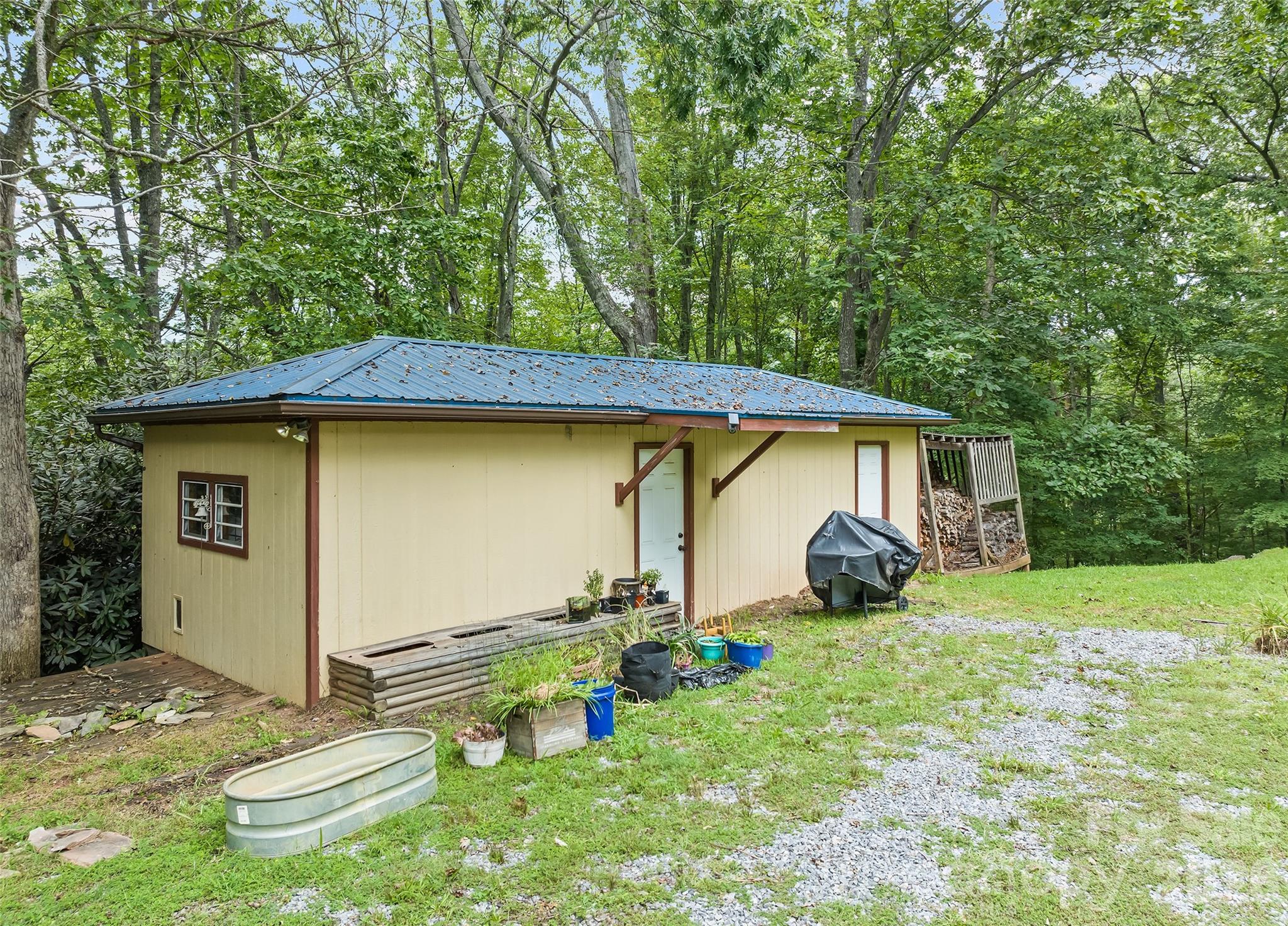 400 Sunset Heights Property Photo 6