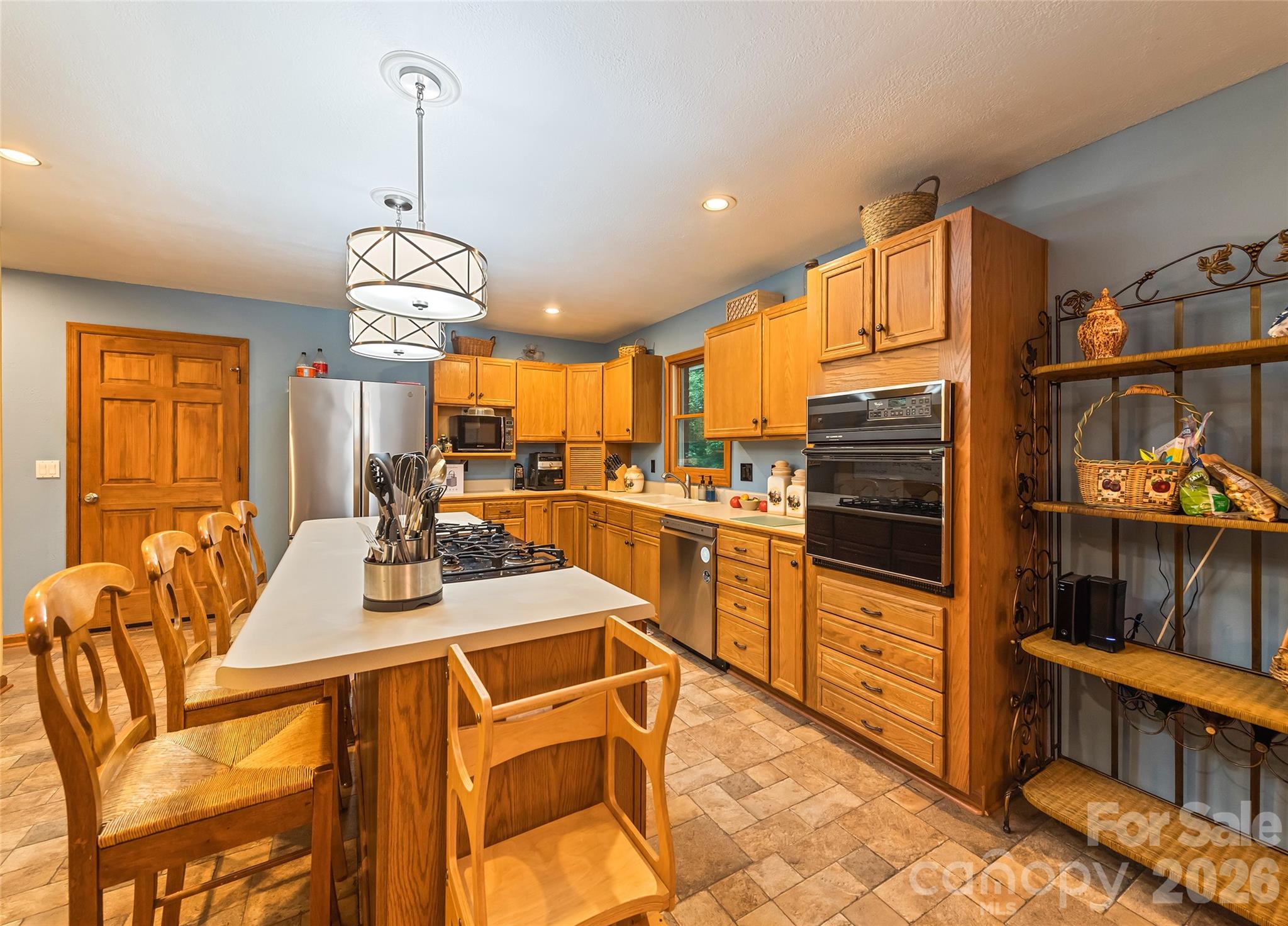400 Sunset Heights Property Photo 14