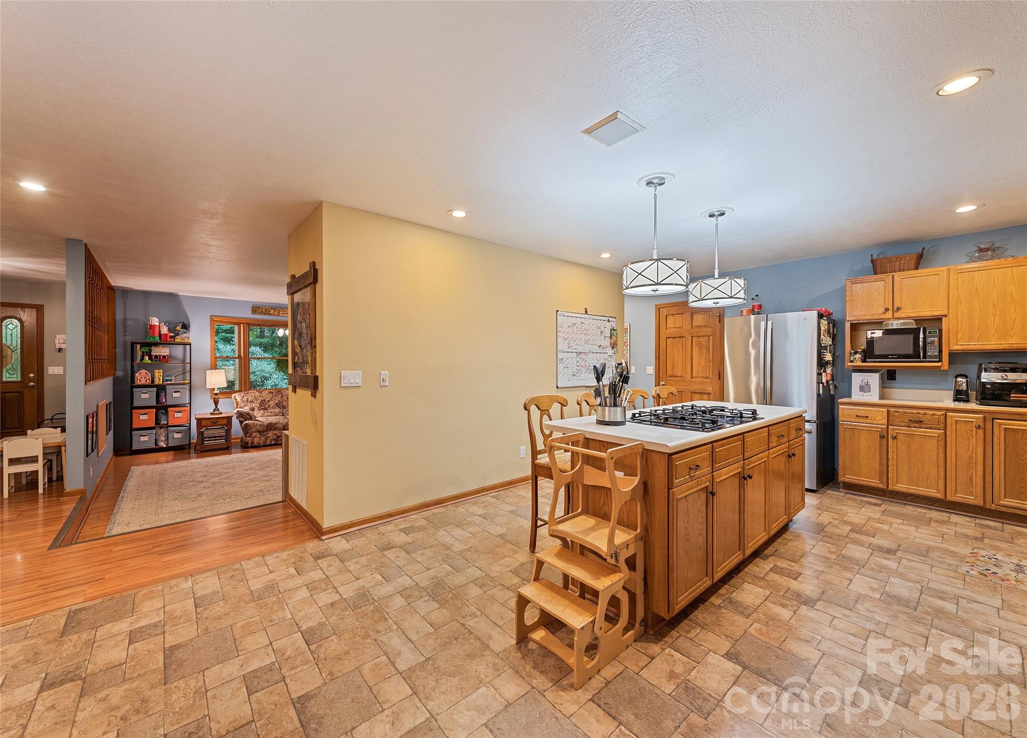 400 Sunset Heights Property Photo 17