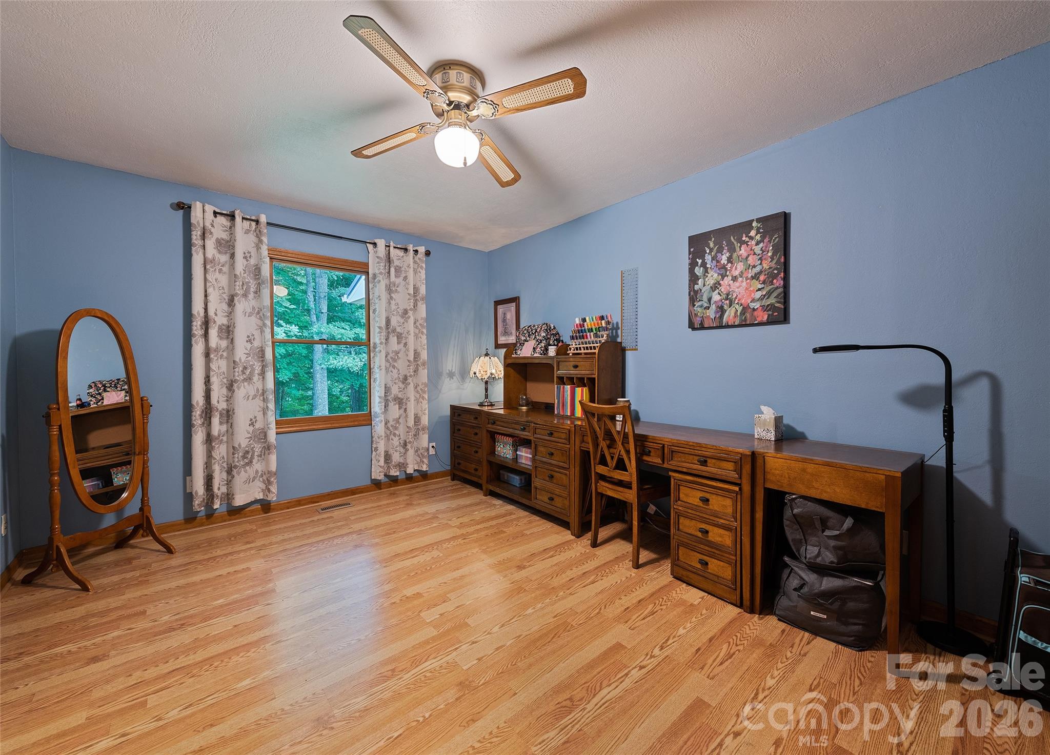 400 Sunset Heights Property Photo 28