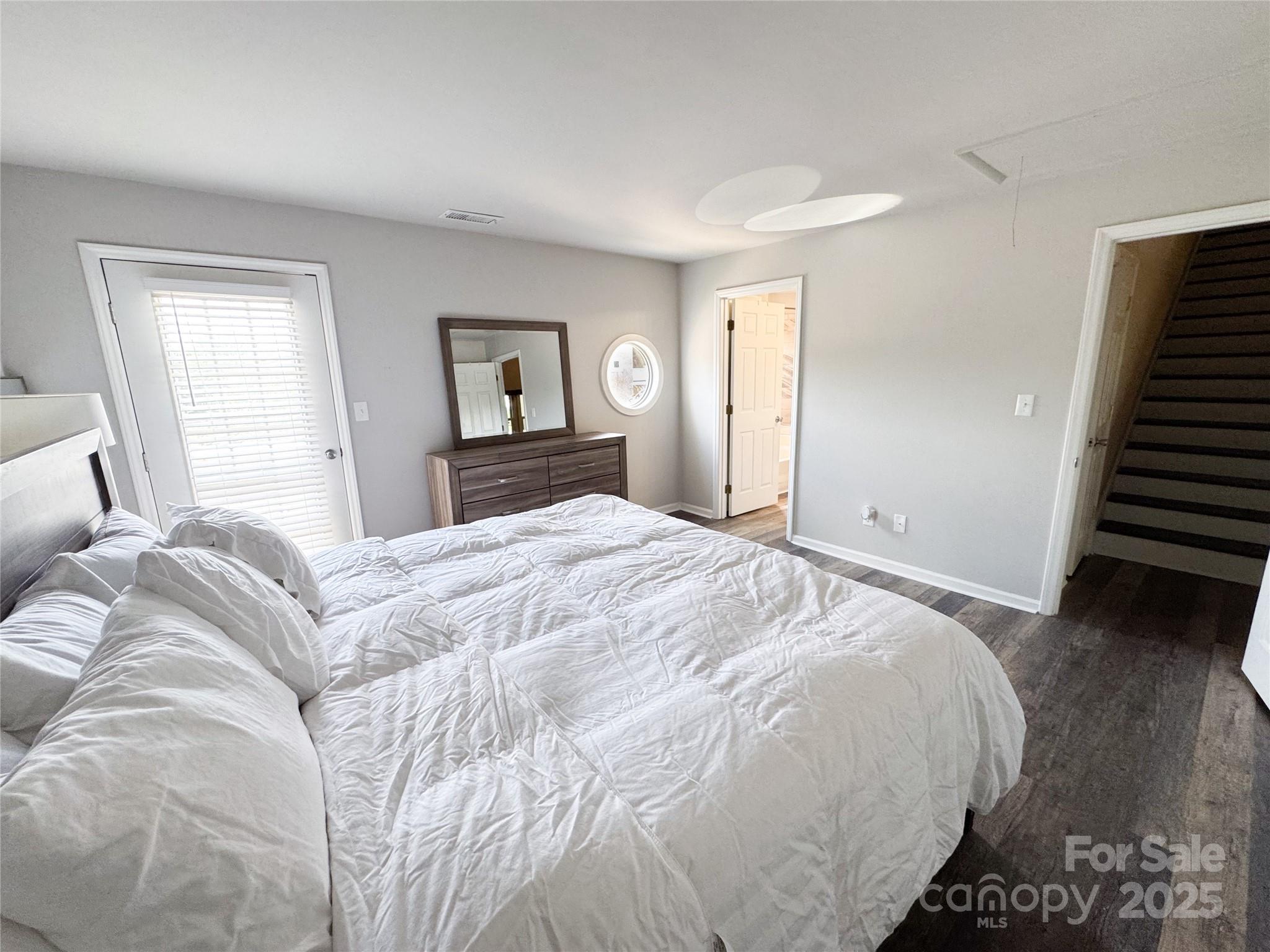 9211 Ravenwing Drive 9211 Property Photo 5