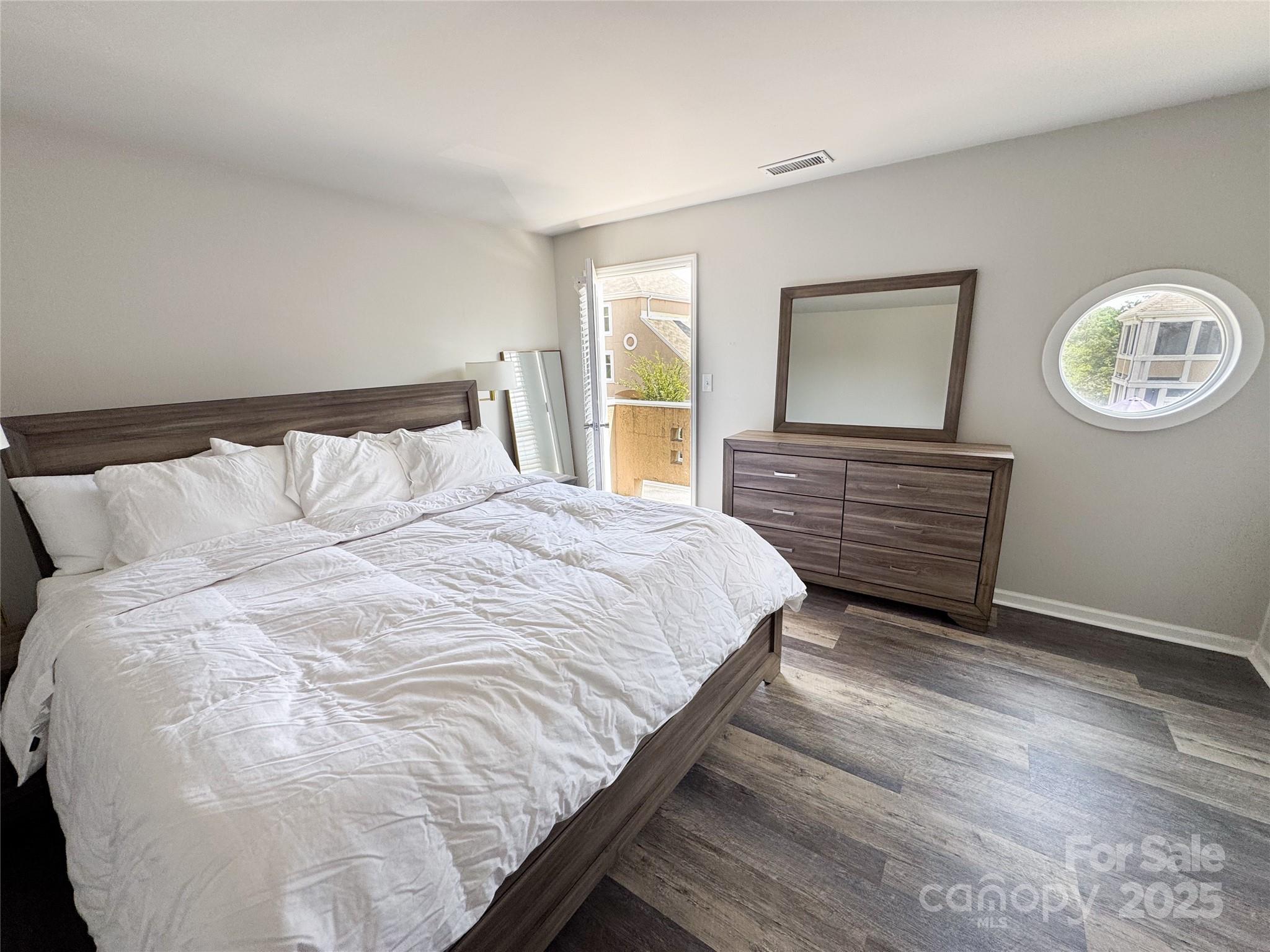 9211 Ravenwing Drive 9211 Property Photo 6