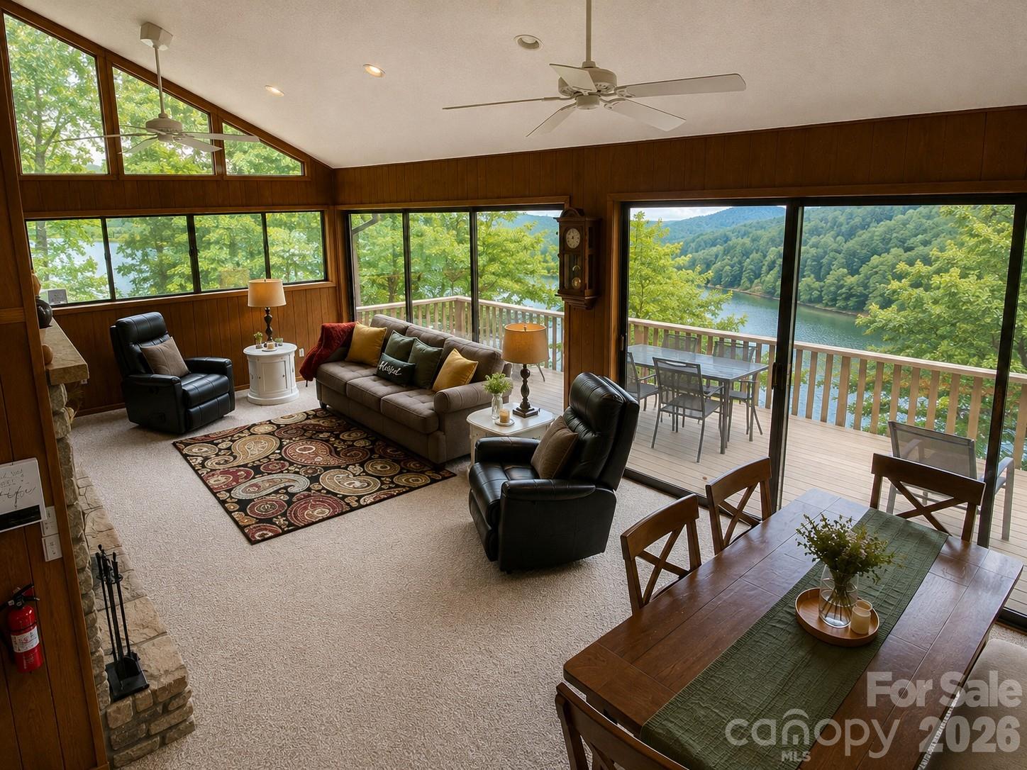222 West Lake Drive Property Photo 8