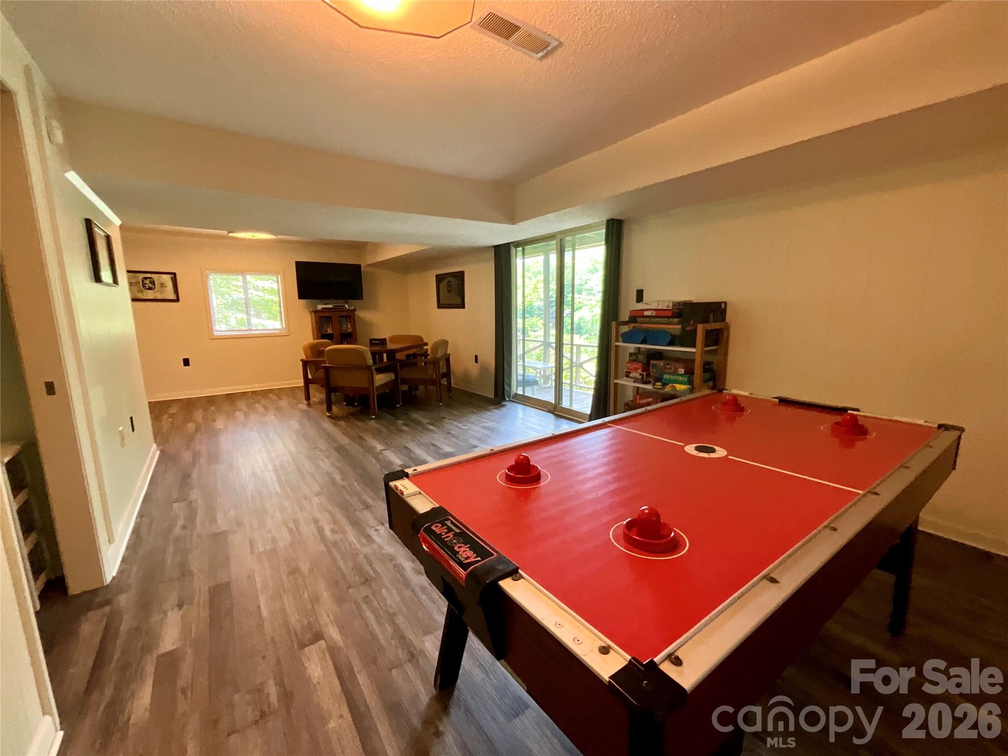 222 West Lake Drive Property Photo 15