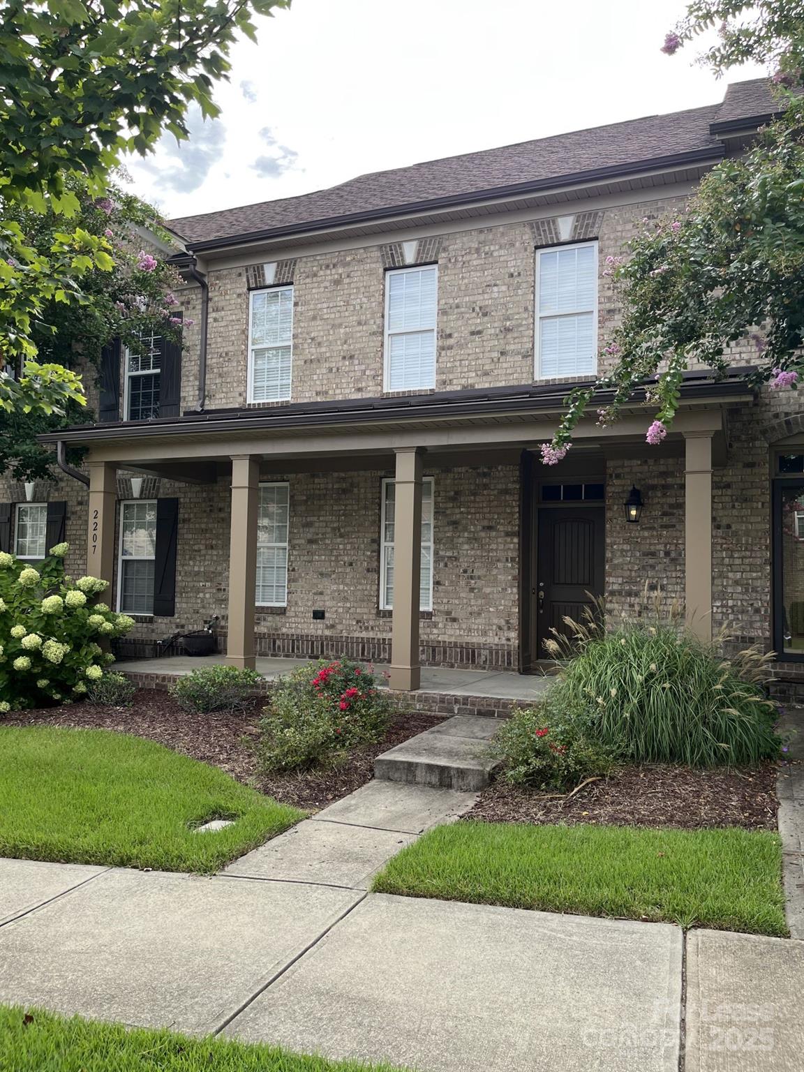 2207 Eversham Drive Property Photo 1