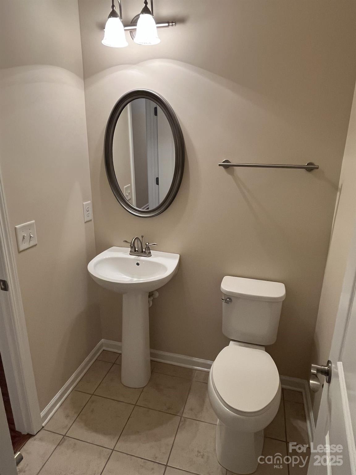 2207 Eversham Drive Property Photo 5