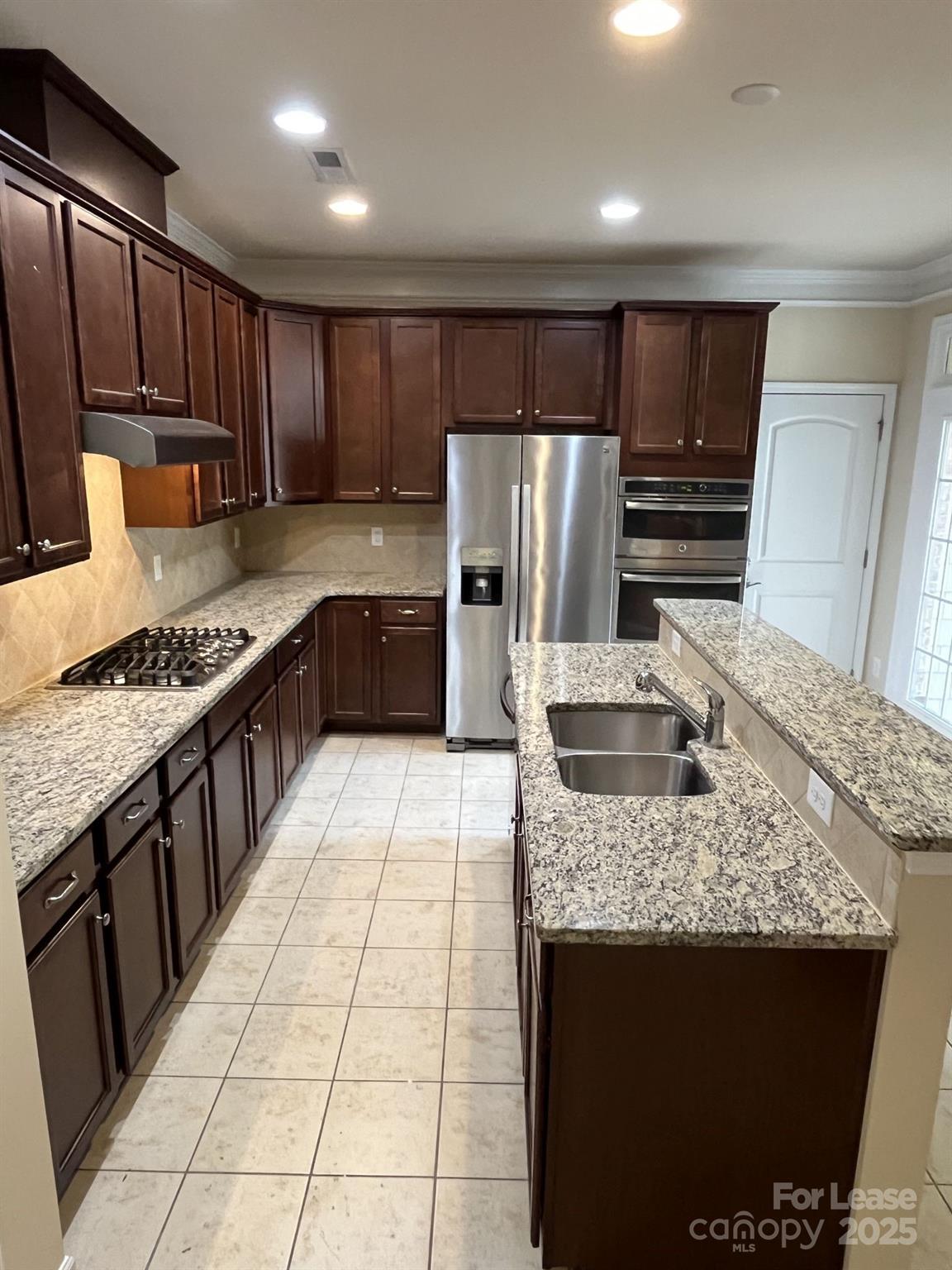 2207 Eversham Drive Property Photo 9