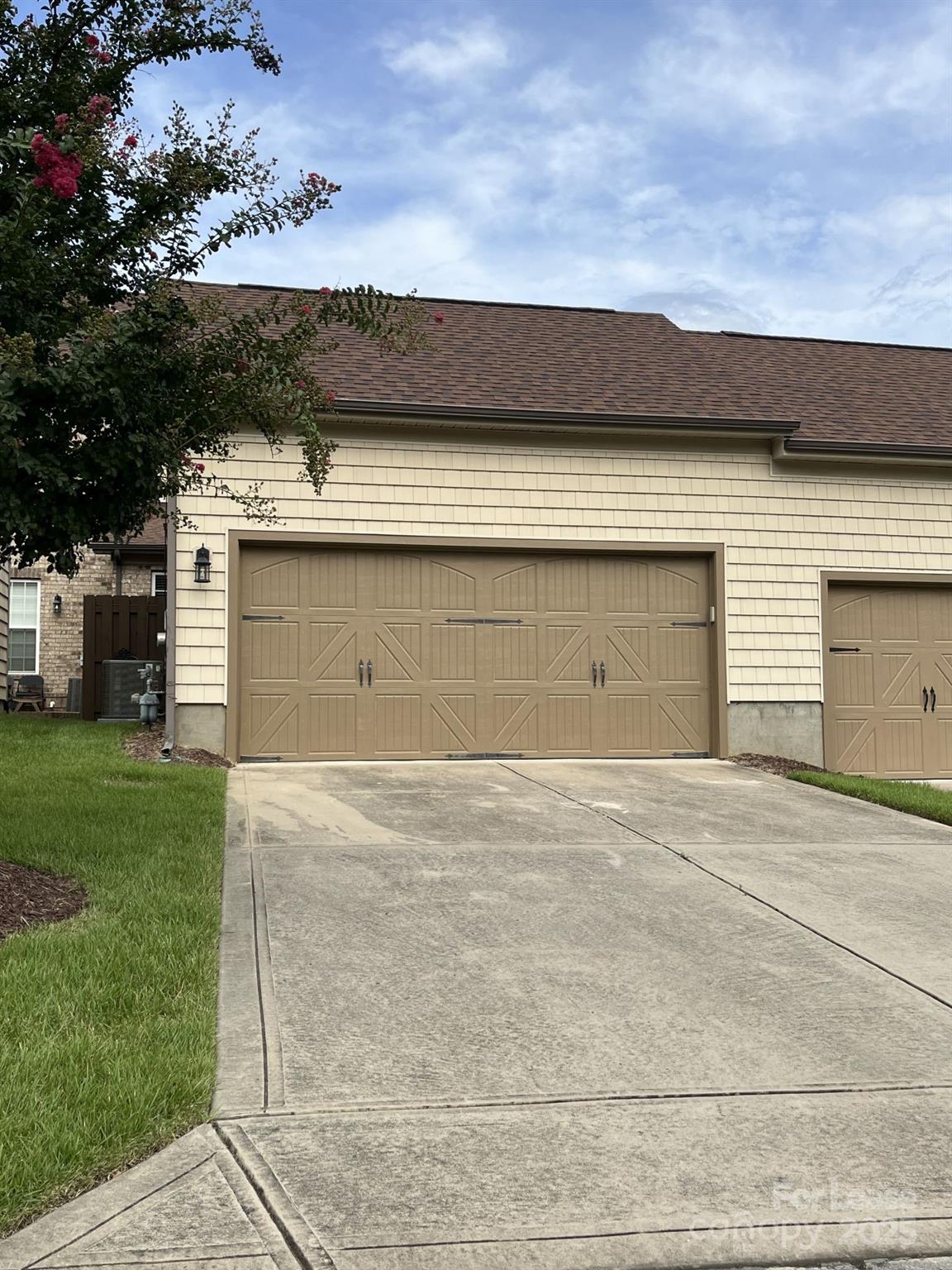 2207 Eversham Drive Property Photo 30