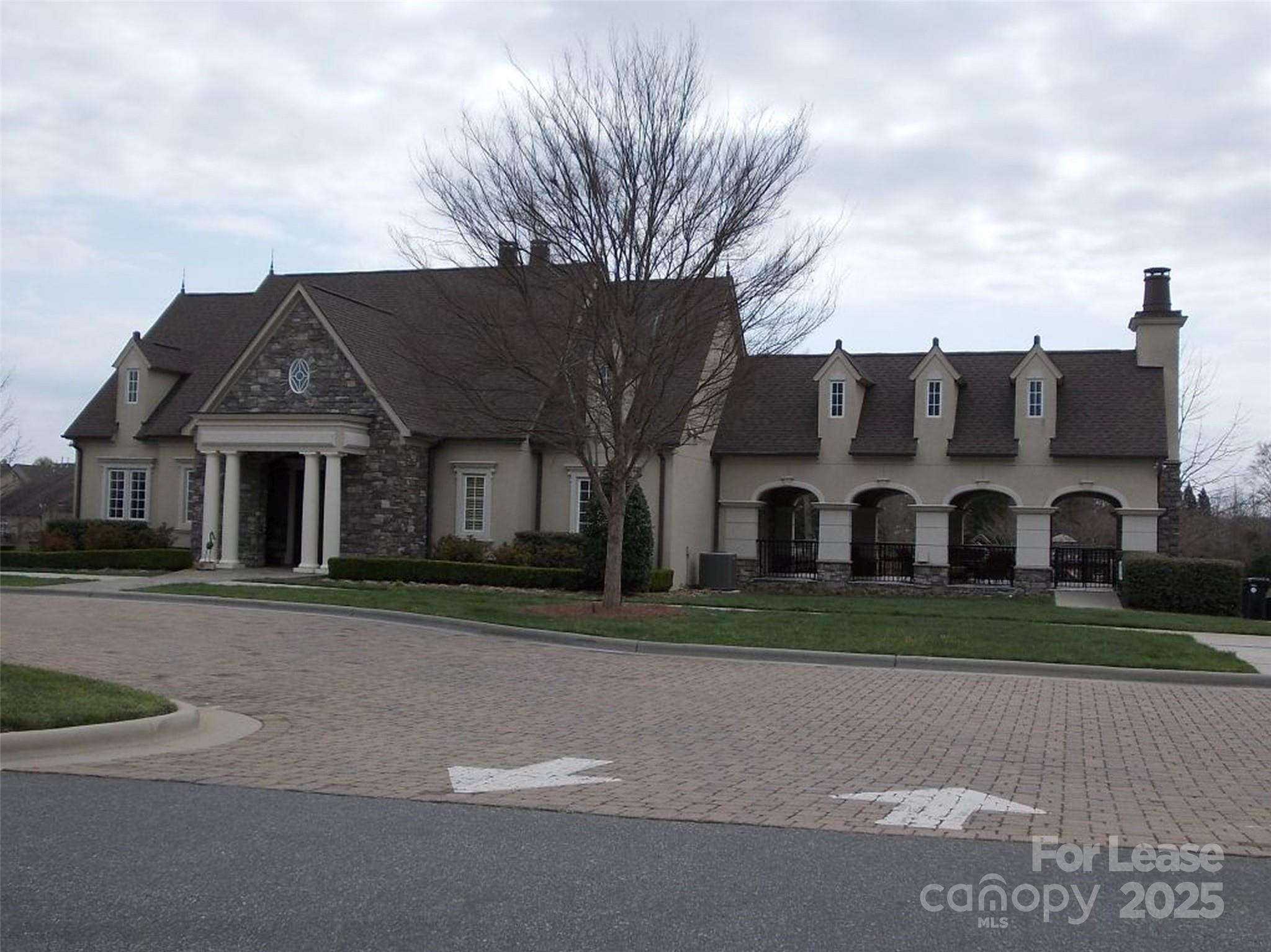 2207 Eversham Drive Property Photo 31