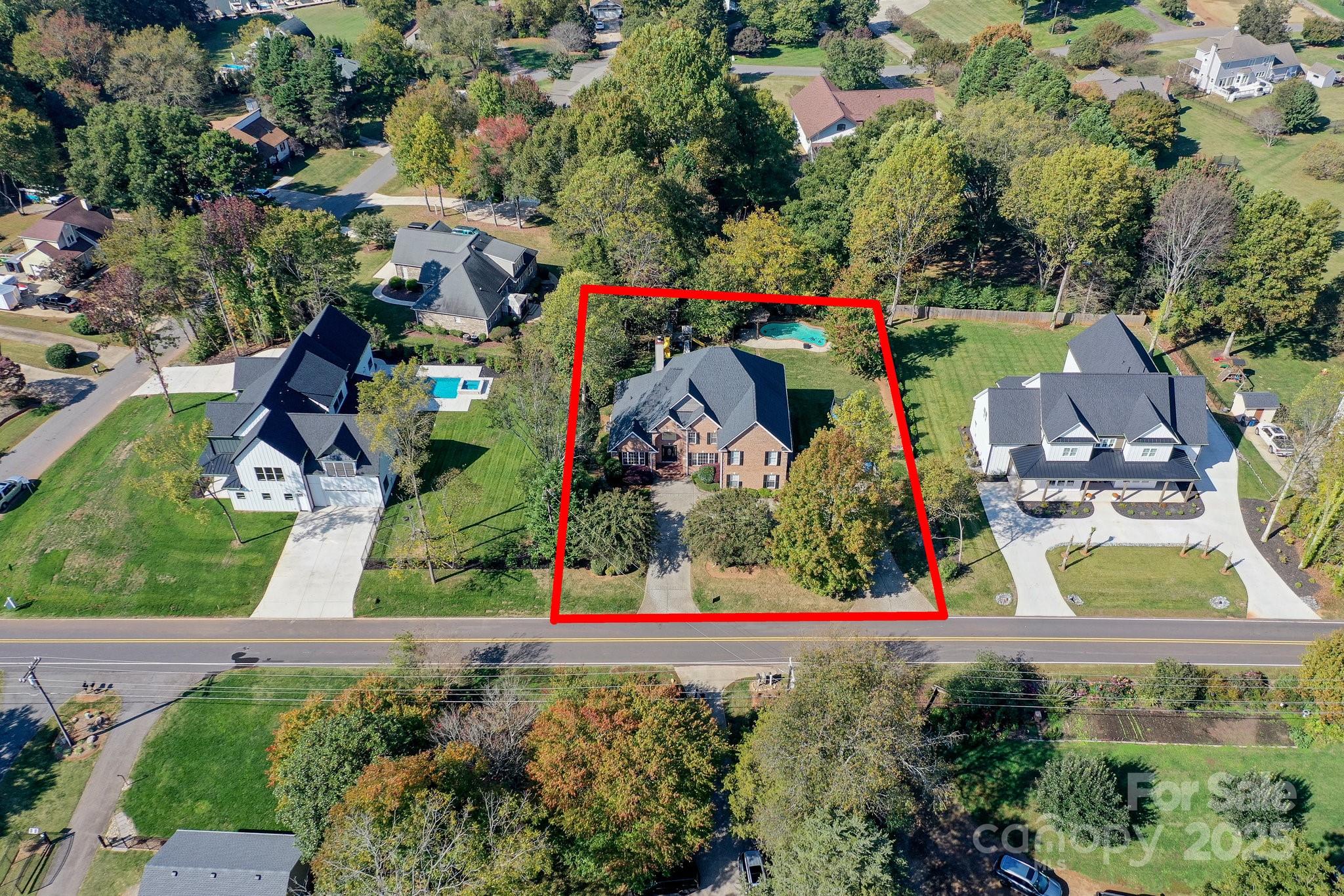 406 Canvasback Road Property Photo 2