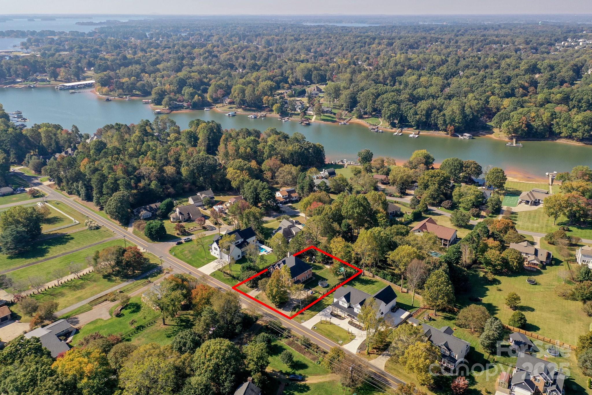 406 Canvasback Road Property Photo 4