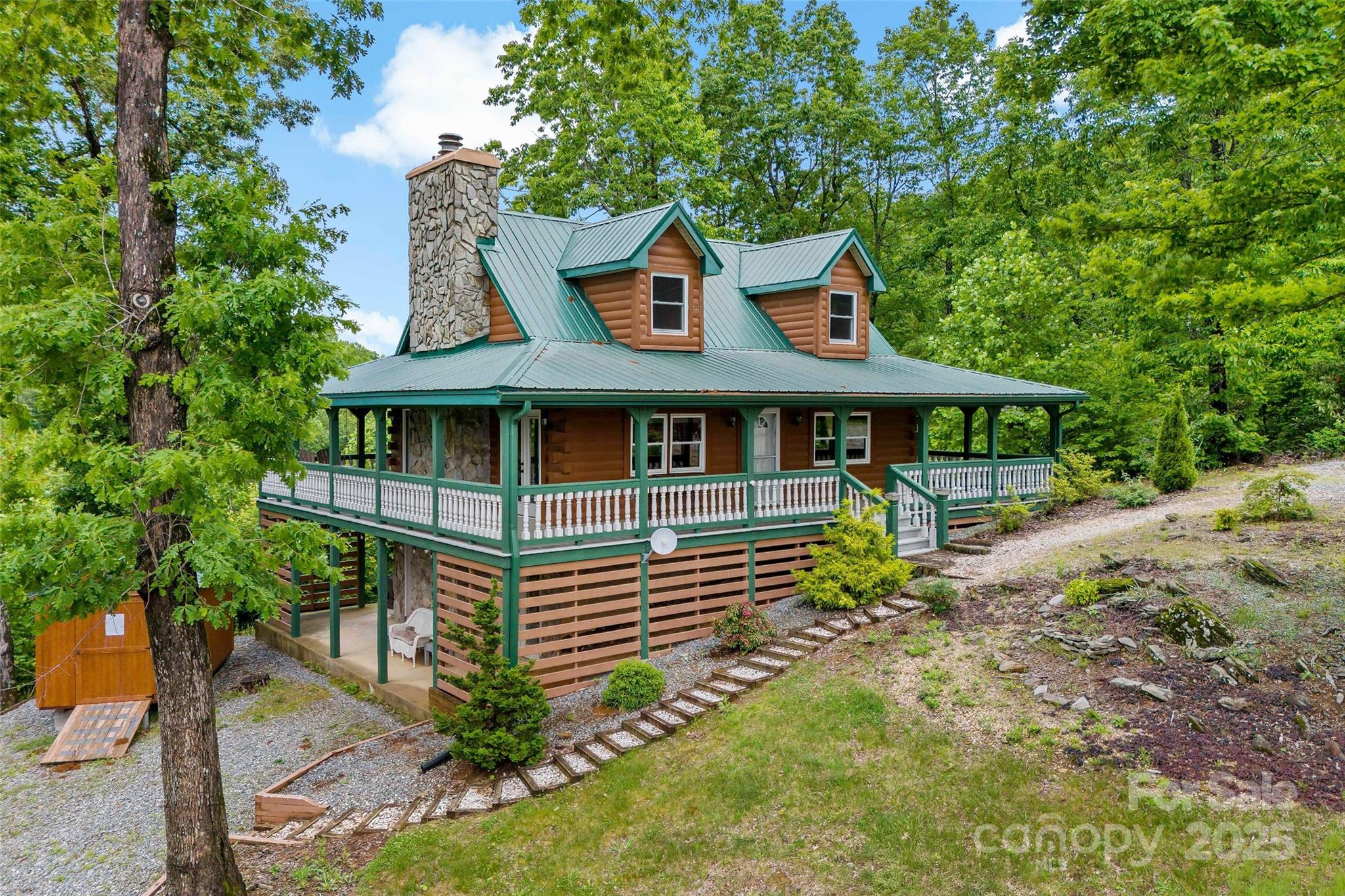 2097 Pinnacle Parkway Property Photo 1