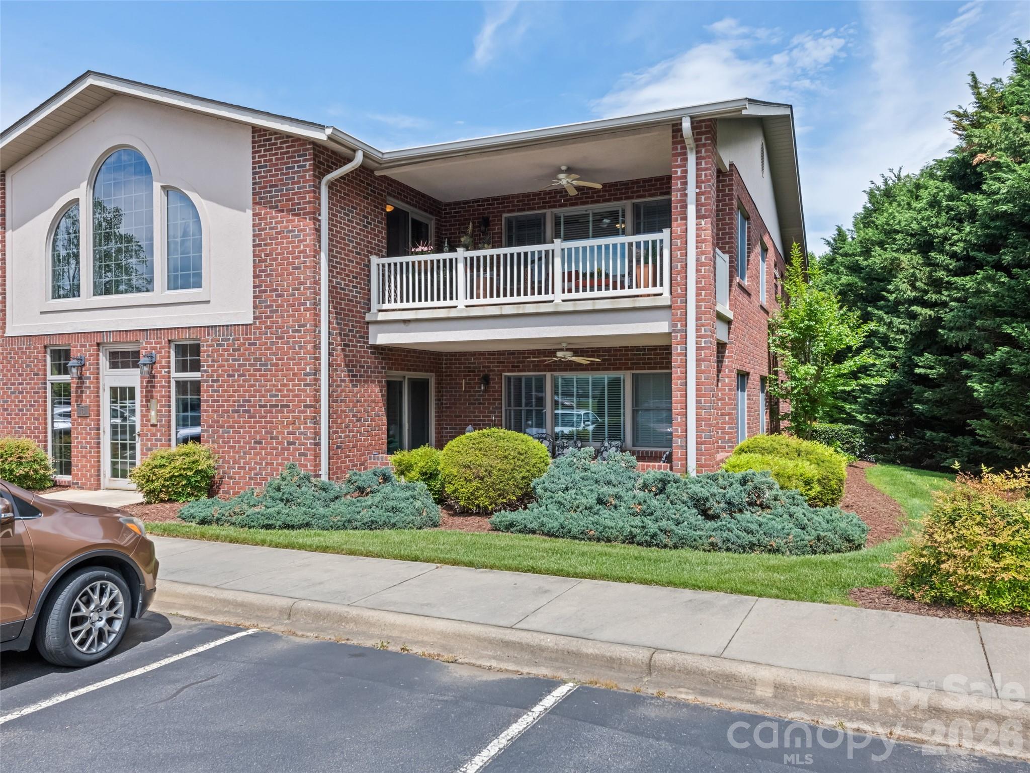 1465 S Lakeshore Drive B-2 Property Photo 1