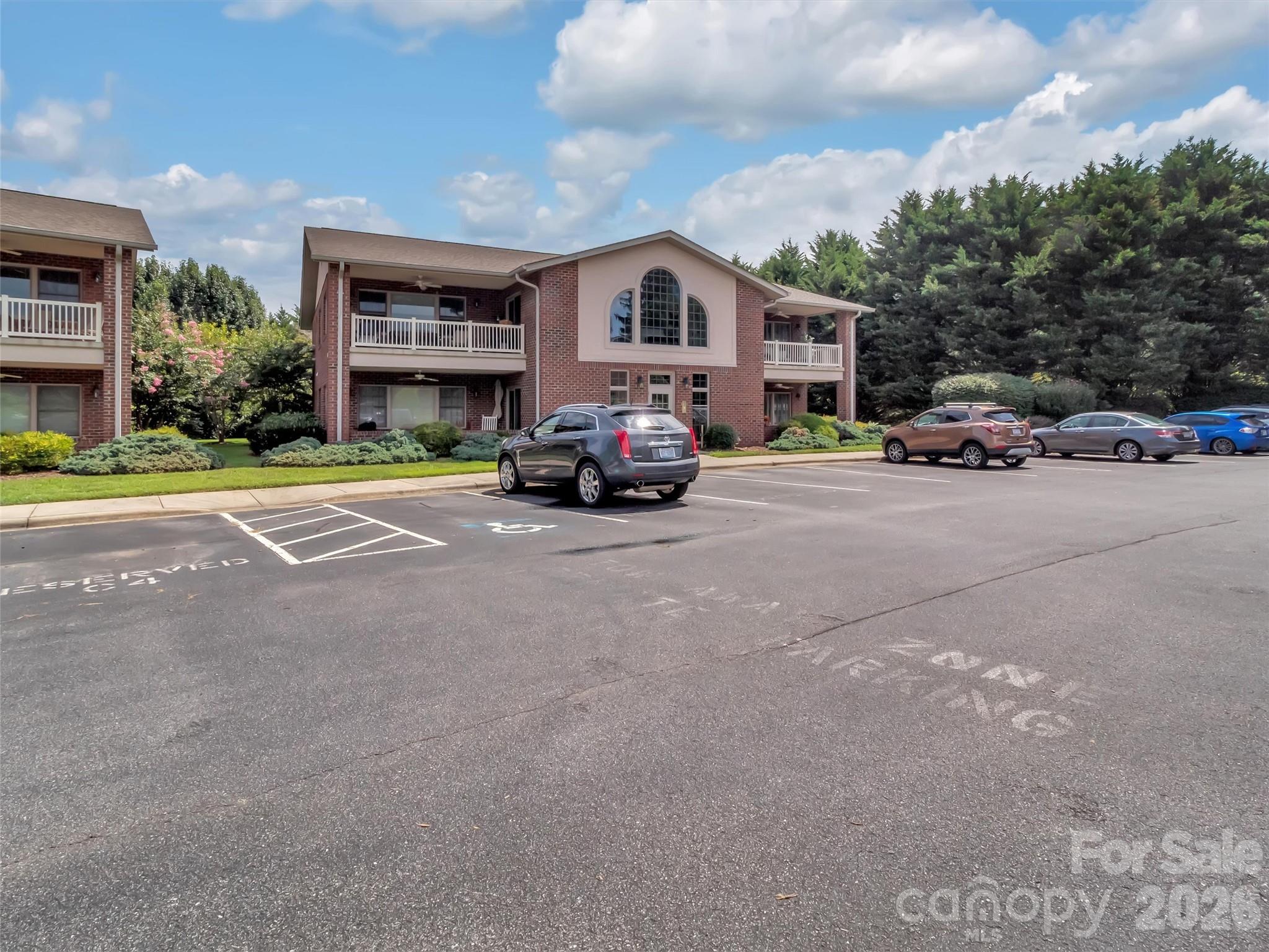 1465 S Lakeshore Drive B-2 Property Photo 11