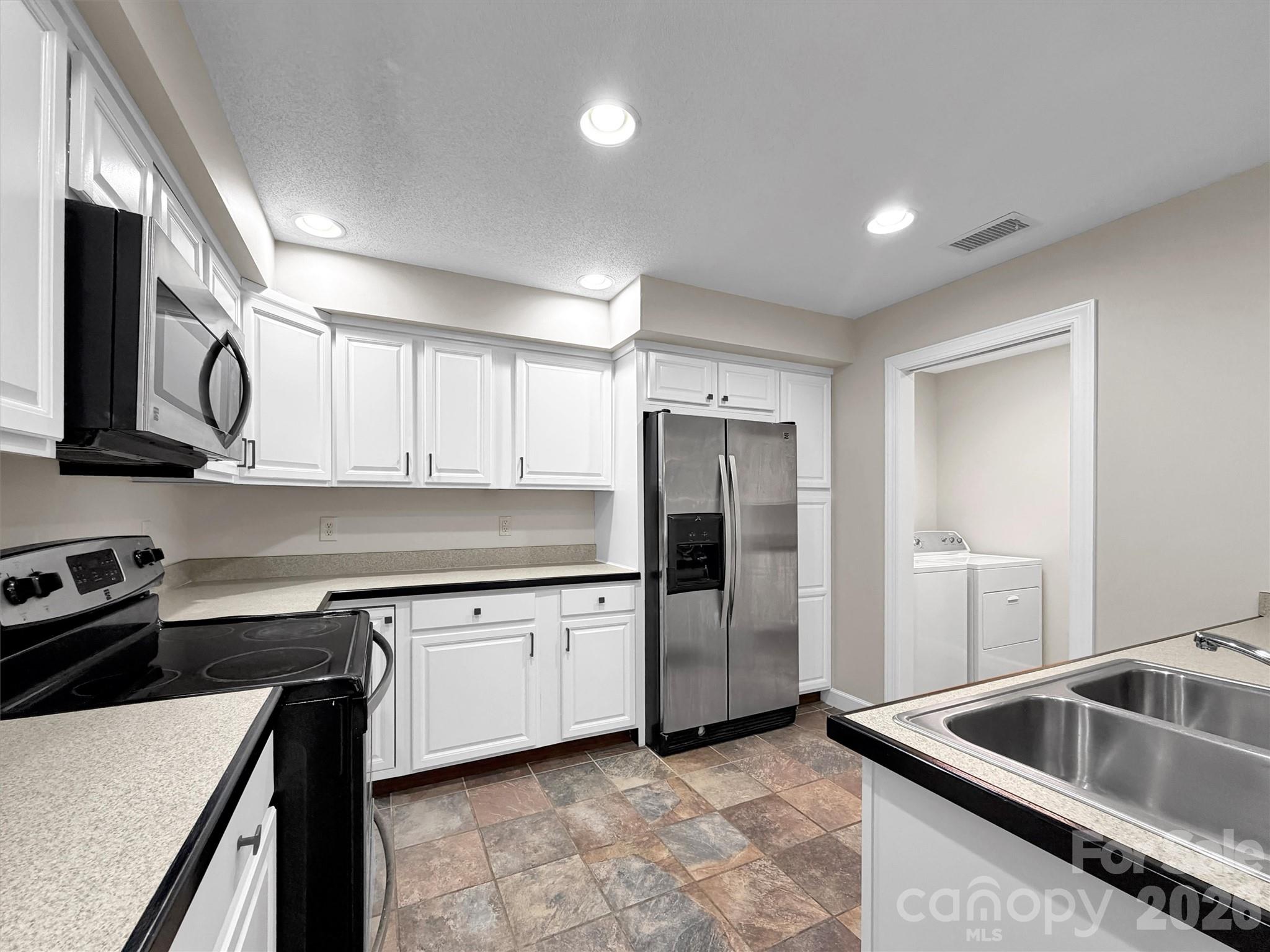 1465 S Lakeshore Drive B-2 Property Photo 16
