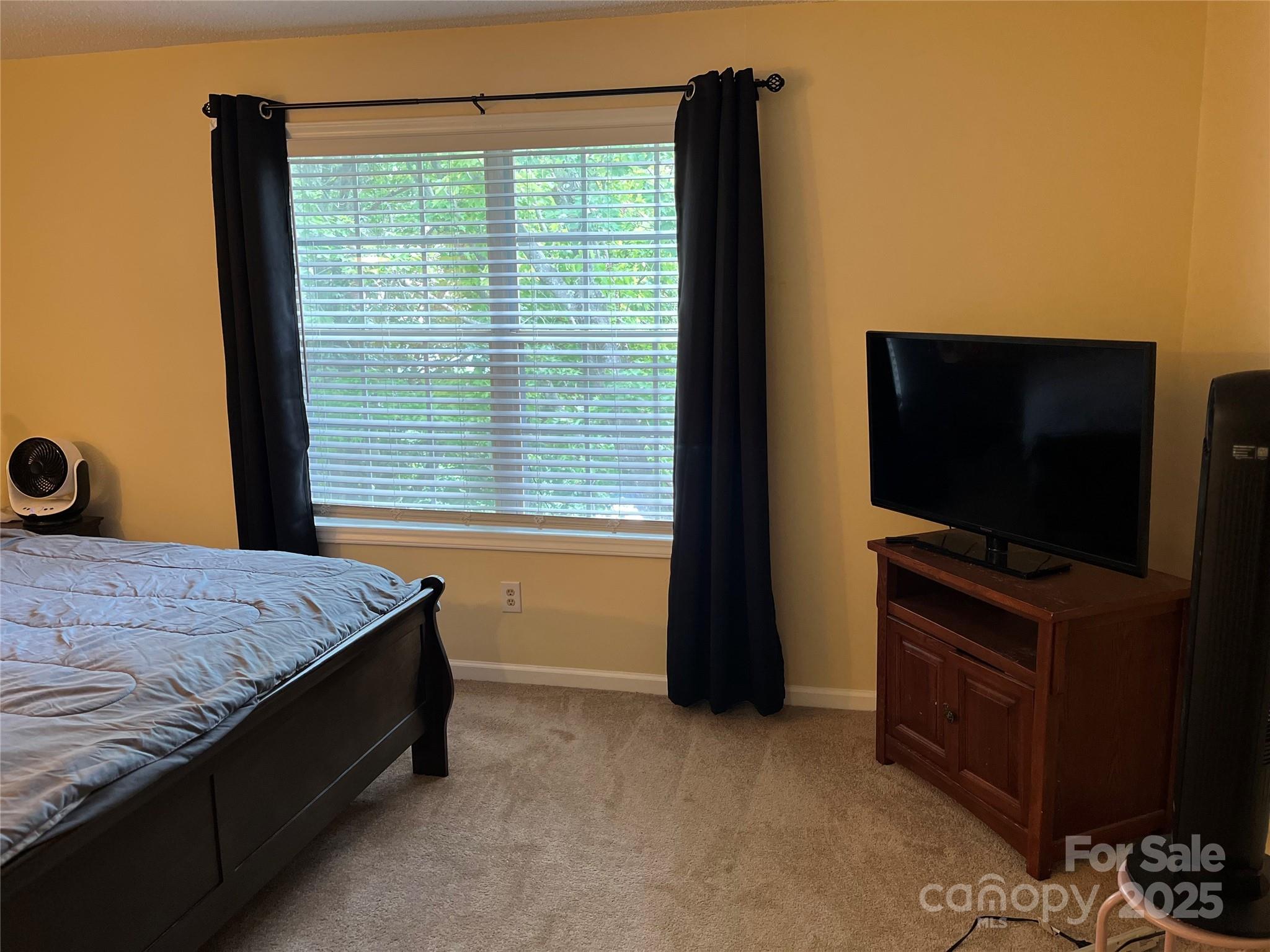 6011 Treetop Court Property Photo 7