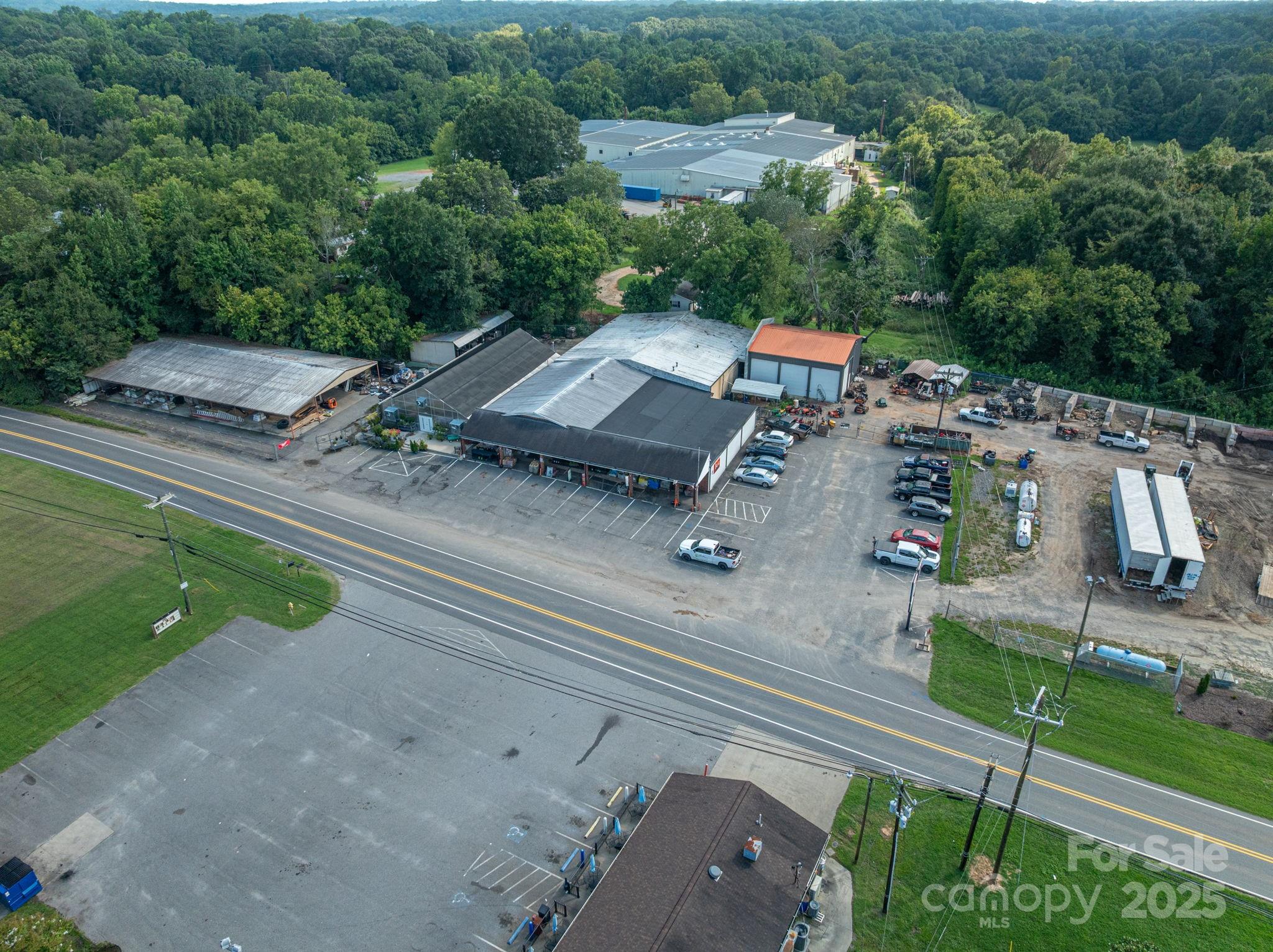 969 Reepsville Road Property Photo 4