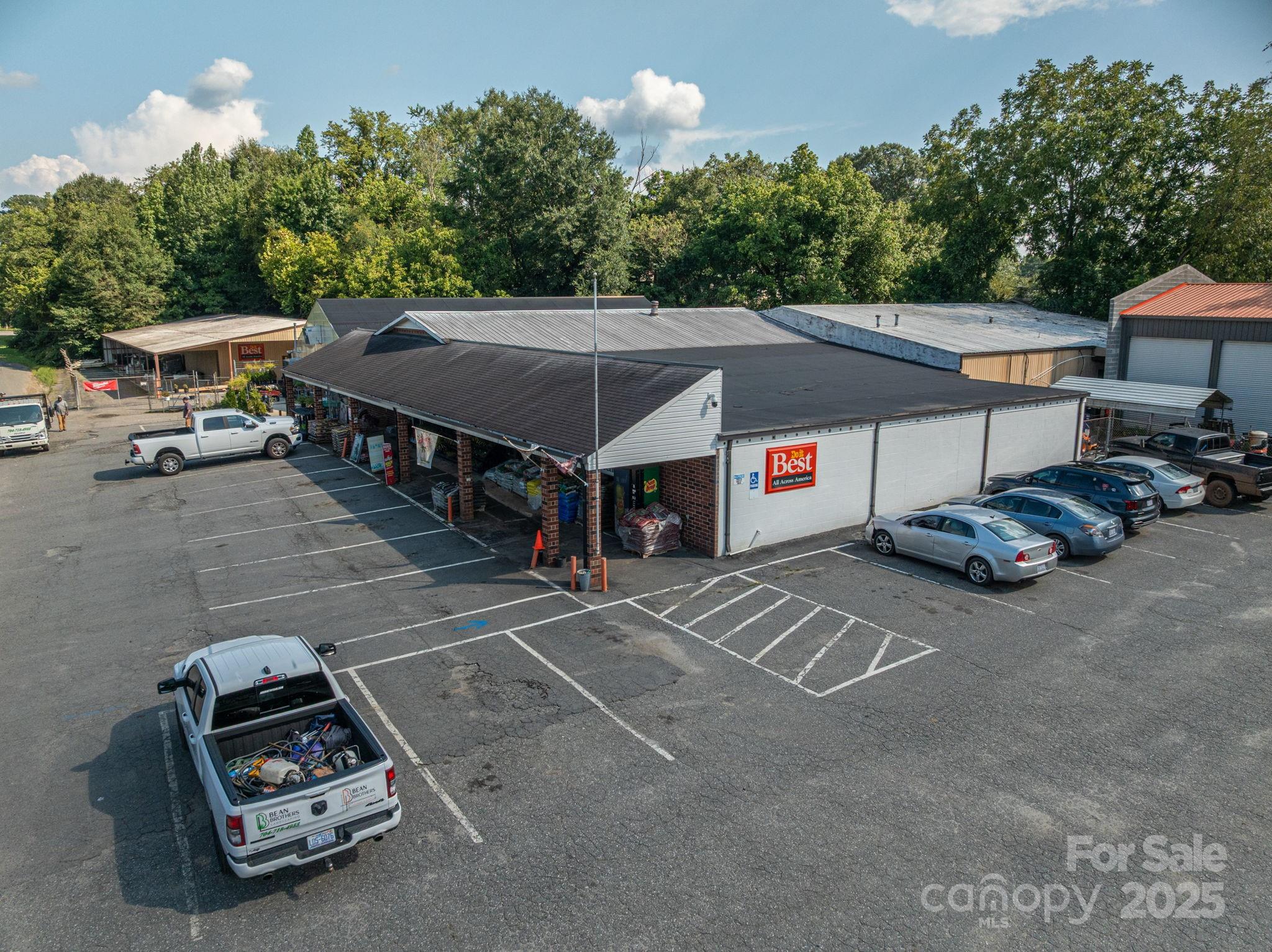 969 Reepsville Road Property Photo 6