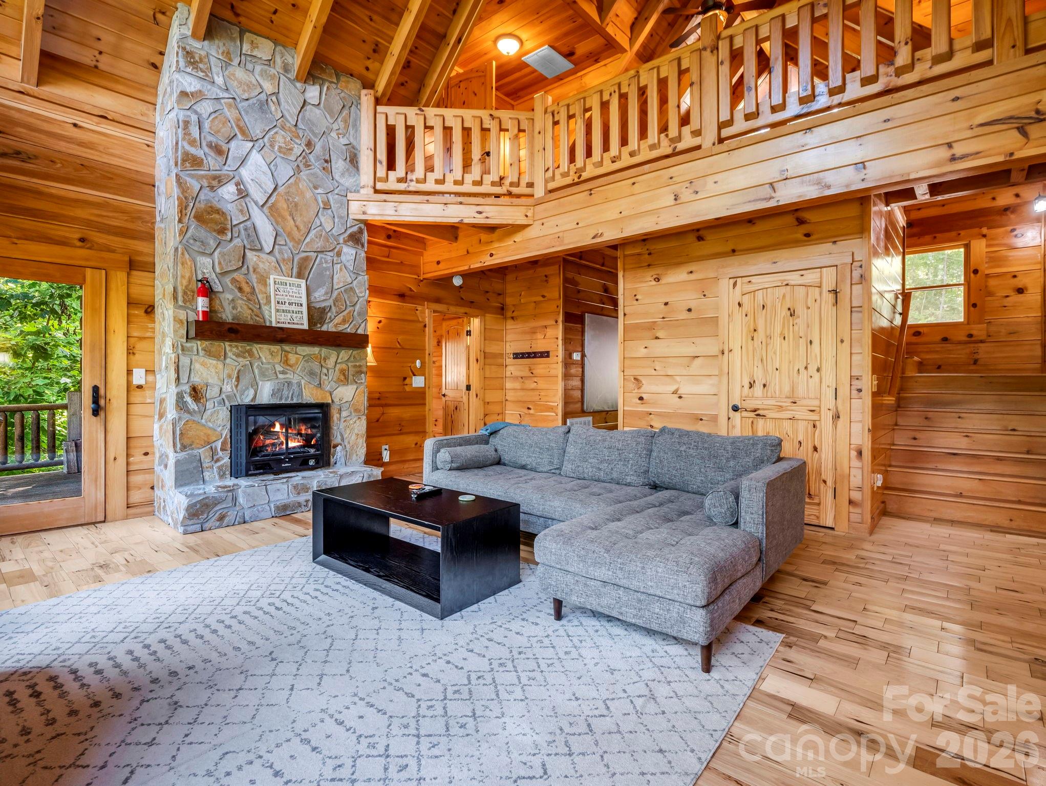 1029 Rainbow Circle Property Photo 6