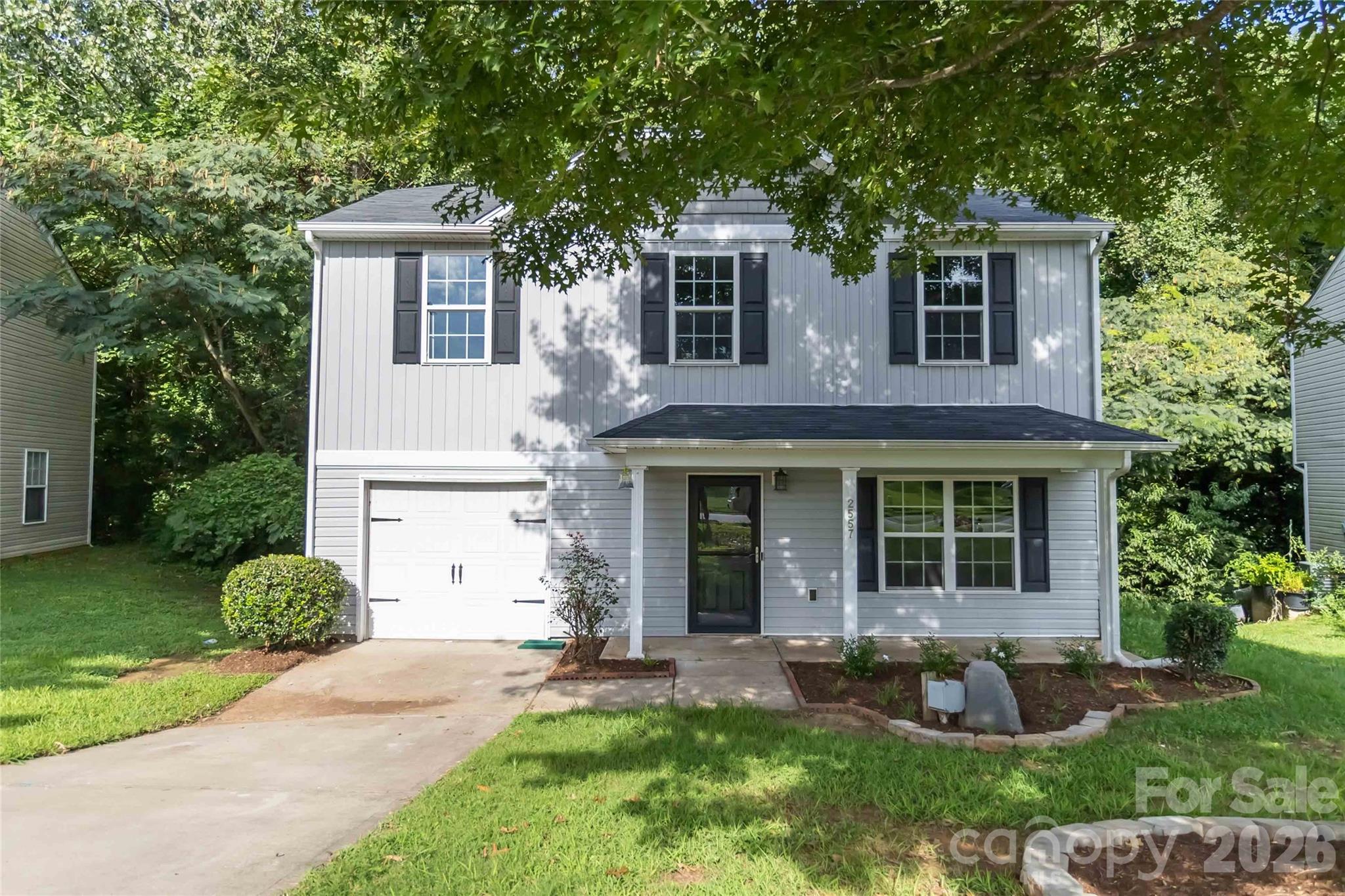 2557 Mulberry Pond Drive Property Photo 1