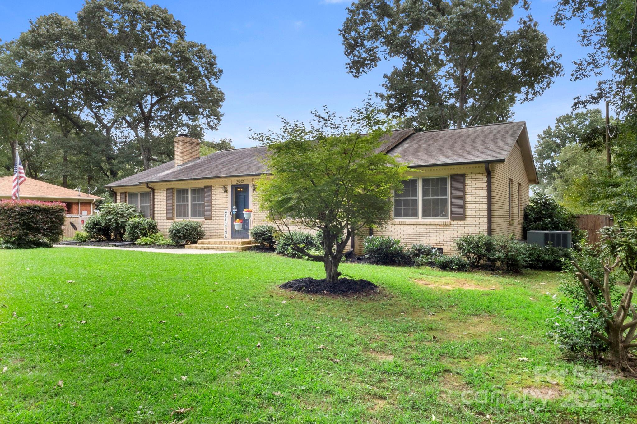 2532 Carroll Street Property Photo 2