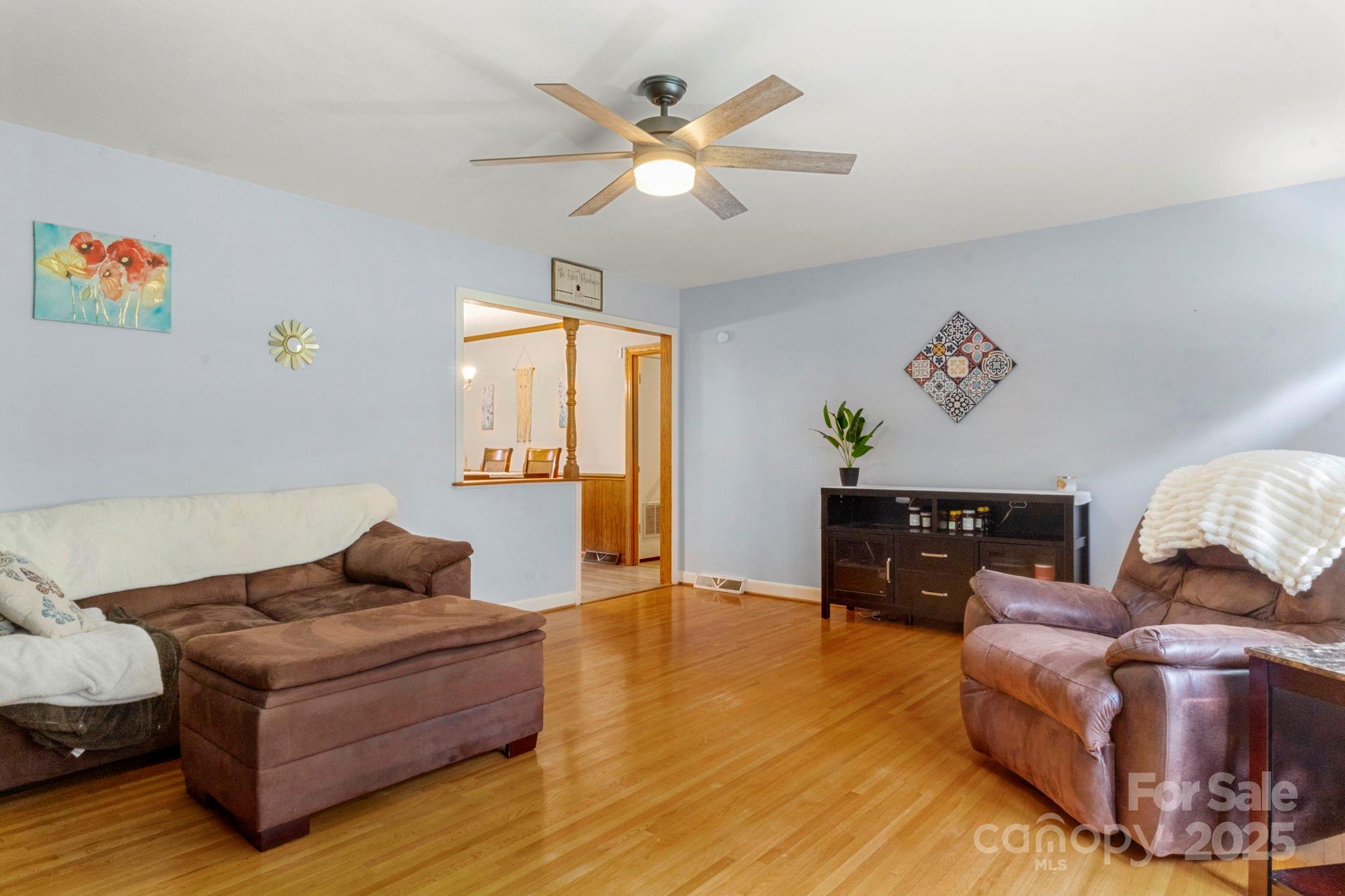 2532 Carroll Street Property Photo 10