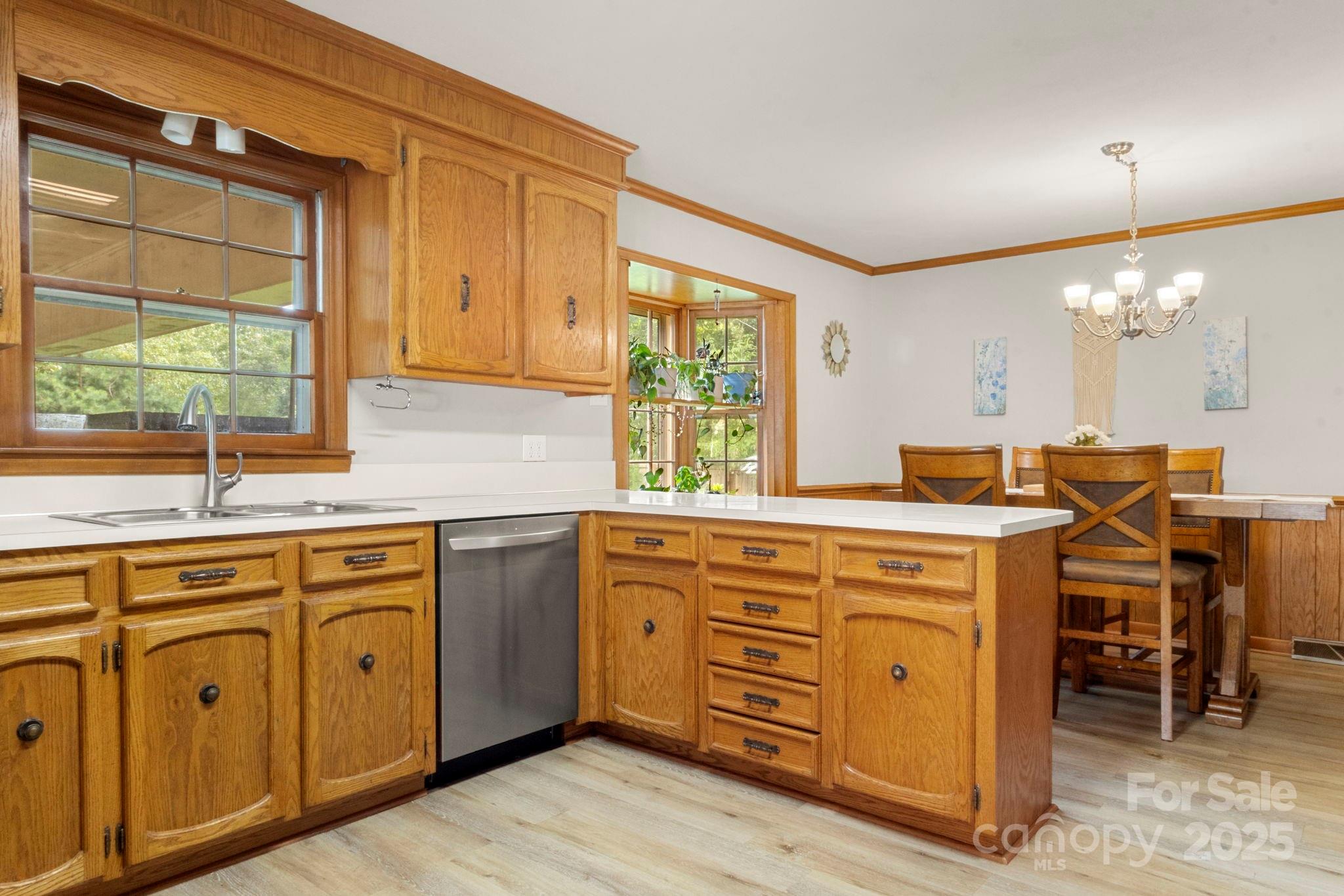 2532 Carroll Street Property Photo 15