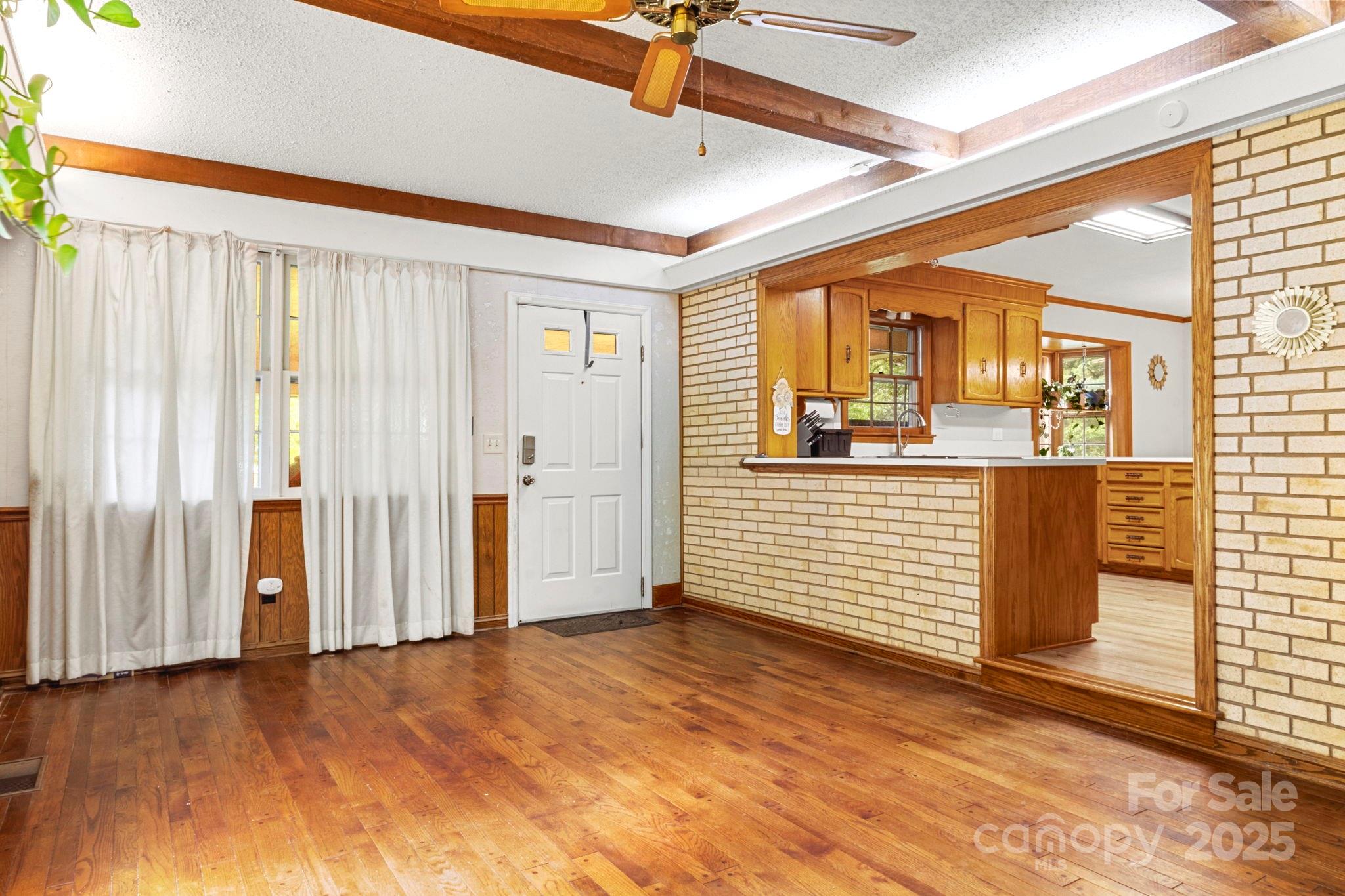 2532 Carroll Street Property Photo 18