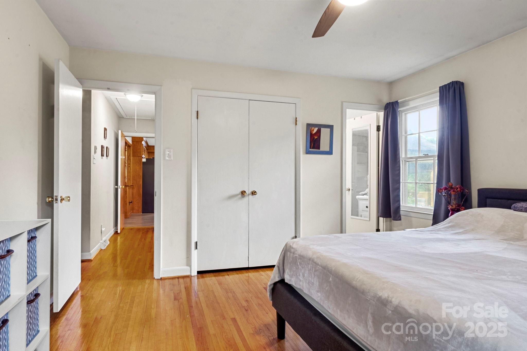 2532 Carroll Street Property Photo 22