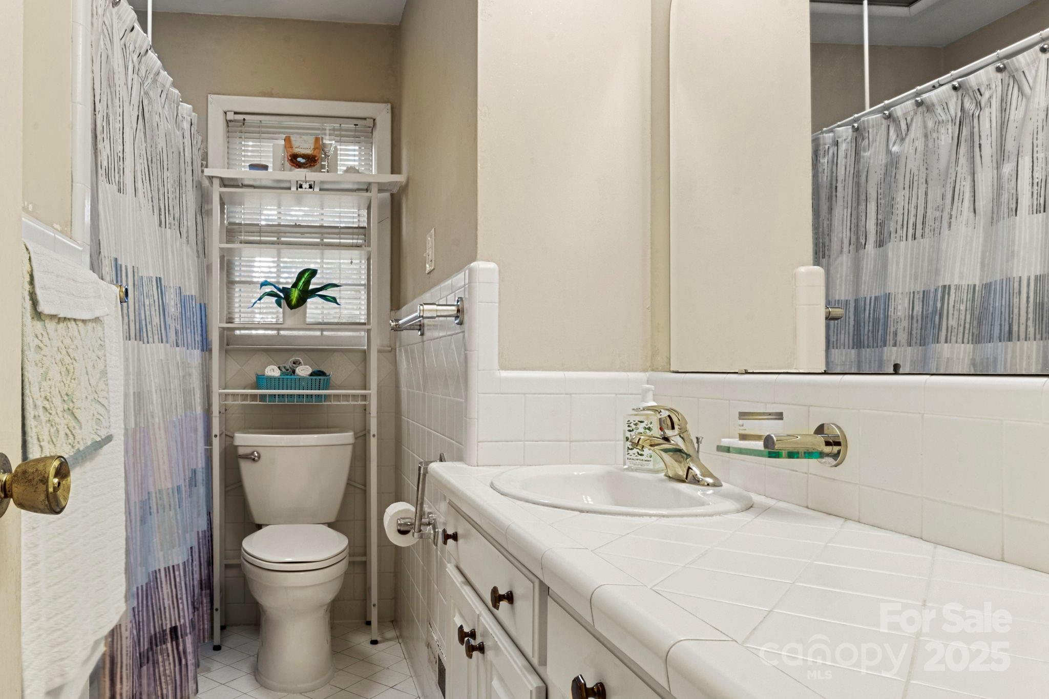 2532 Carroll Street Property Photo 29