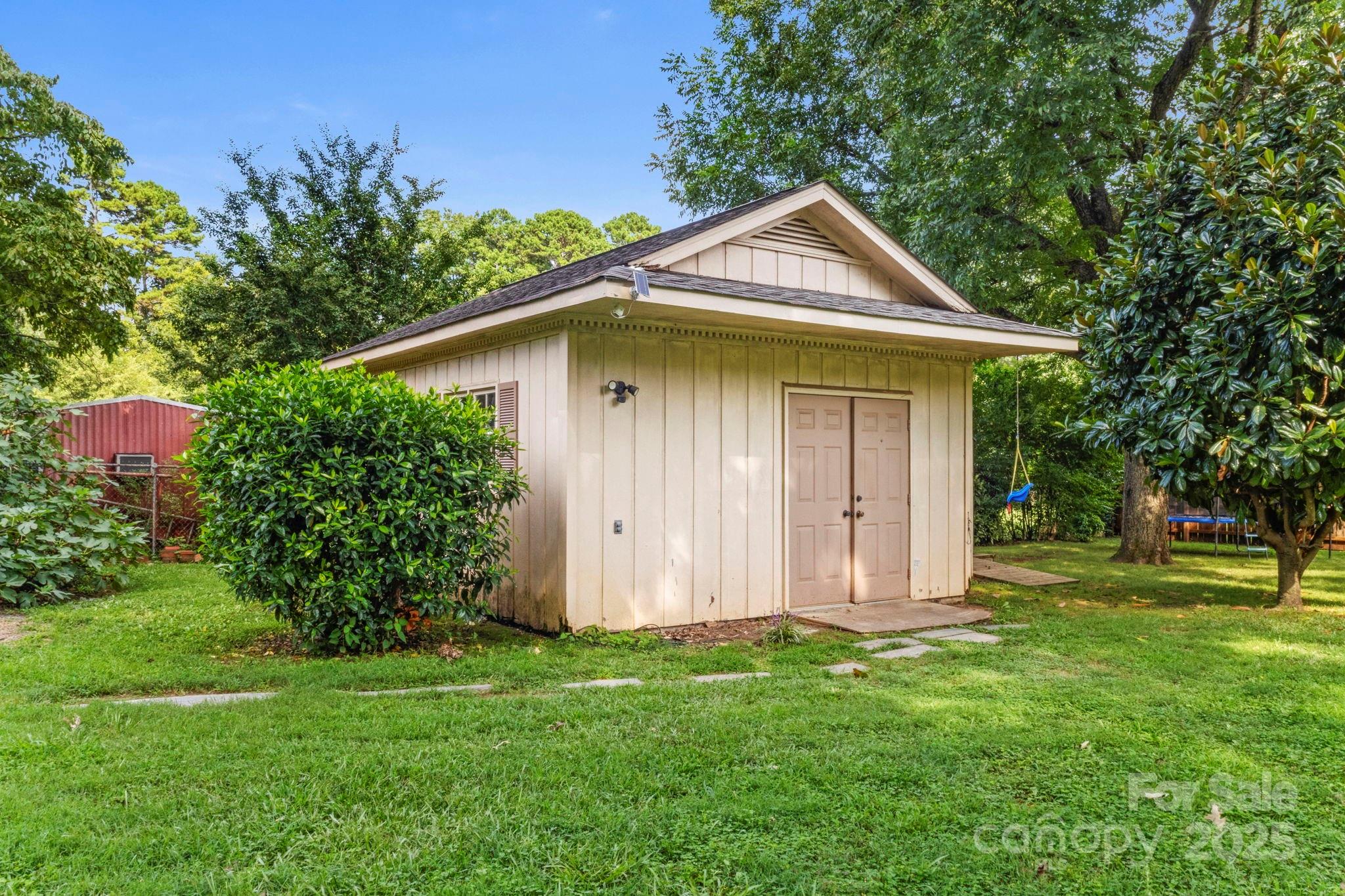 2532 Carroll Street Property Photo 35