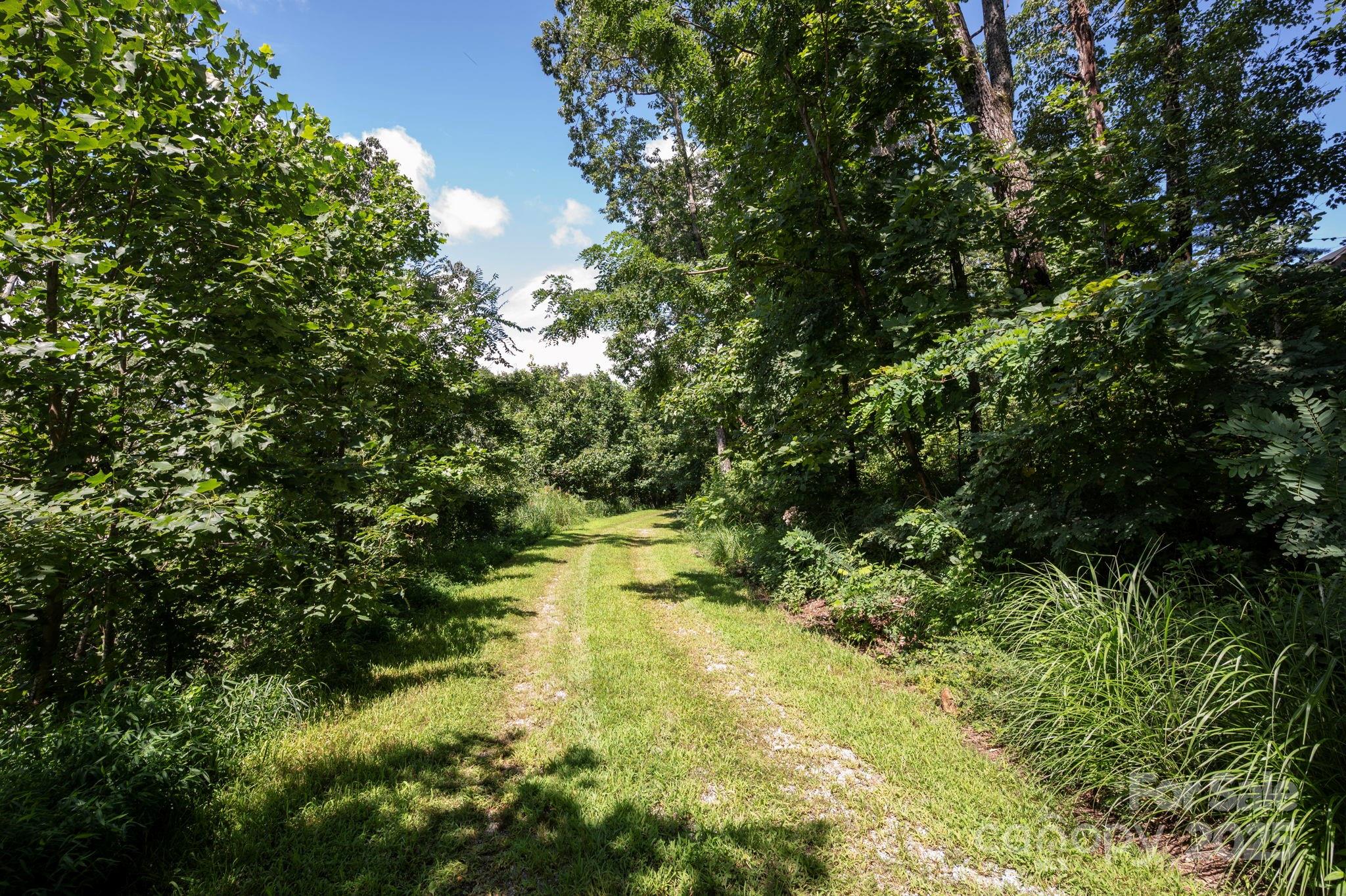 44 Giffords Lane 17 Property Photo 10