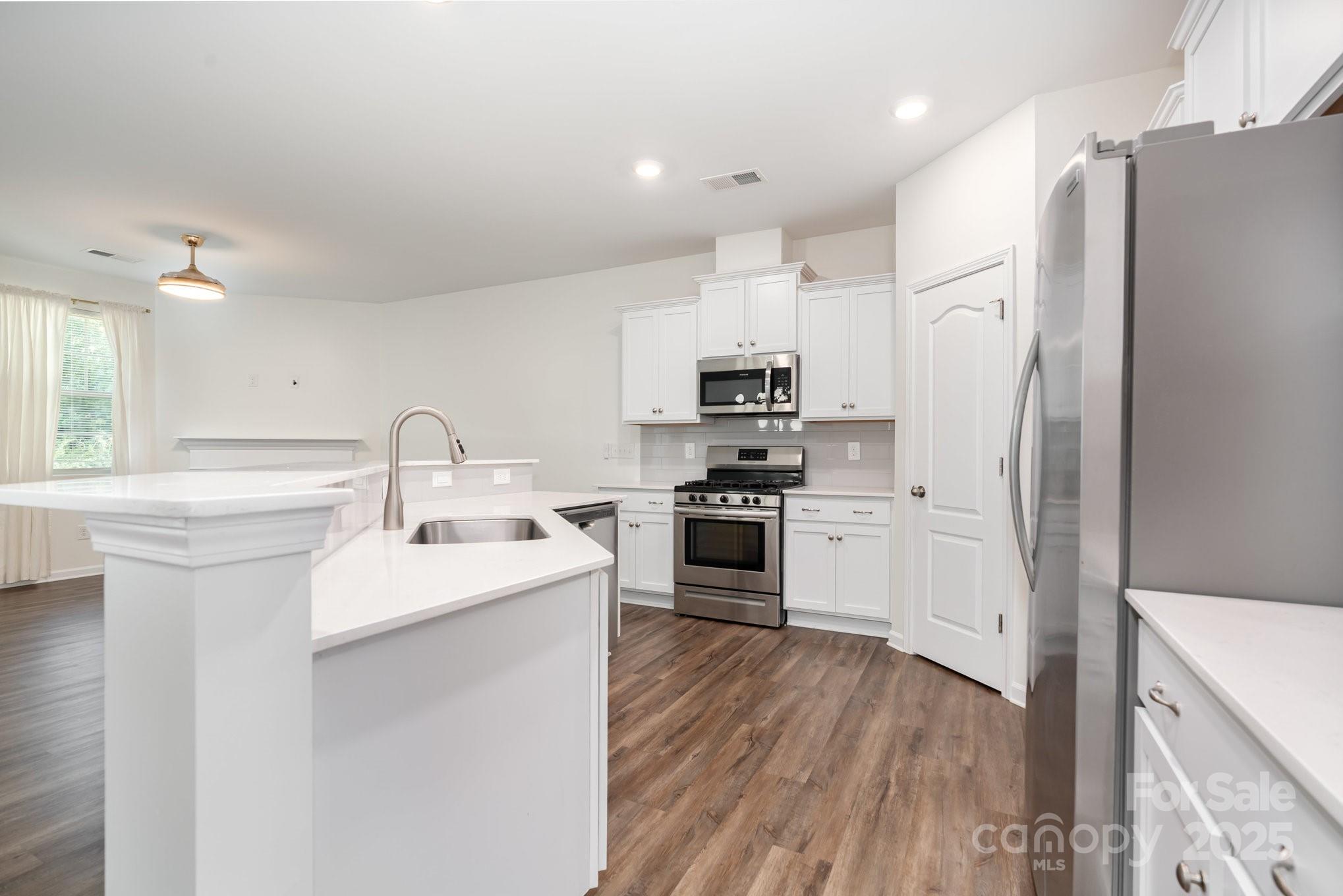 3413 Scottish Fern Lane 160 Property Photo 7