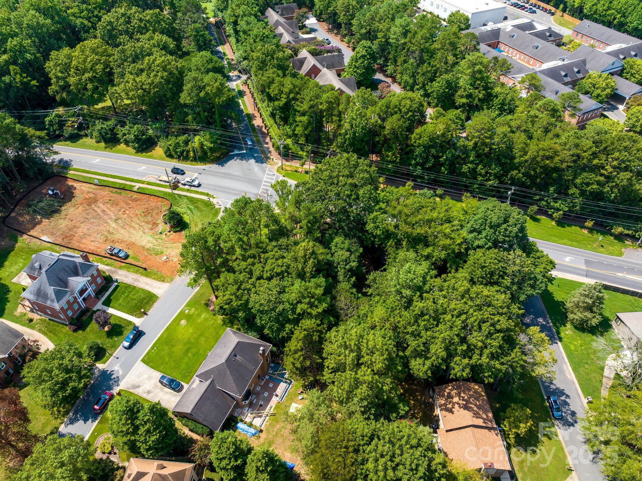 101 N Brackenbury Lane Property Photo 6