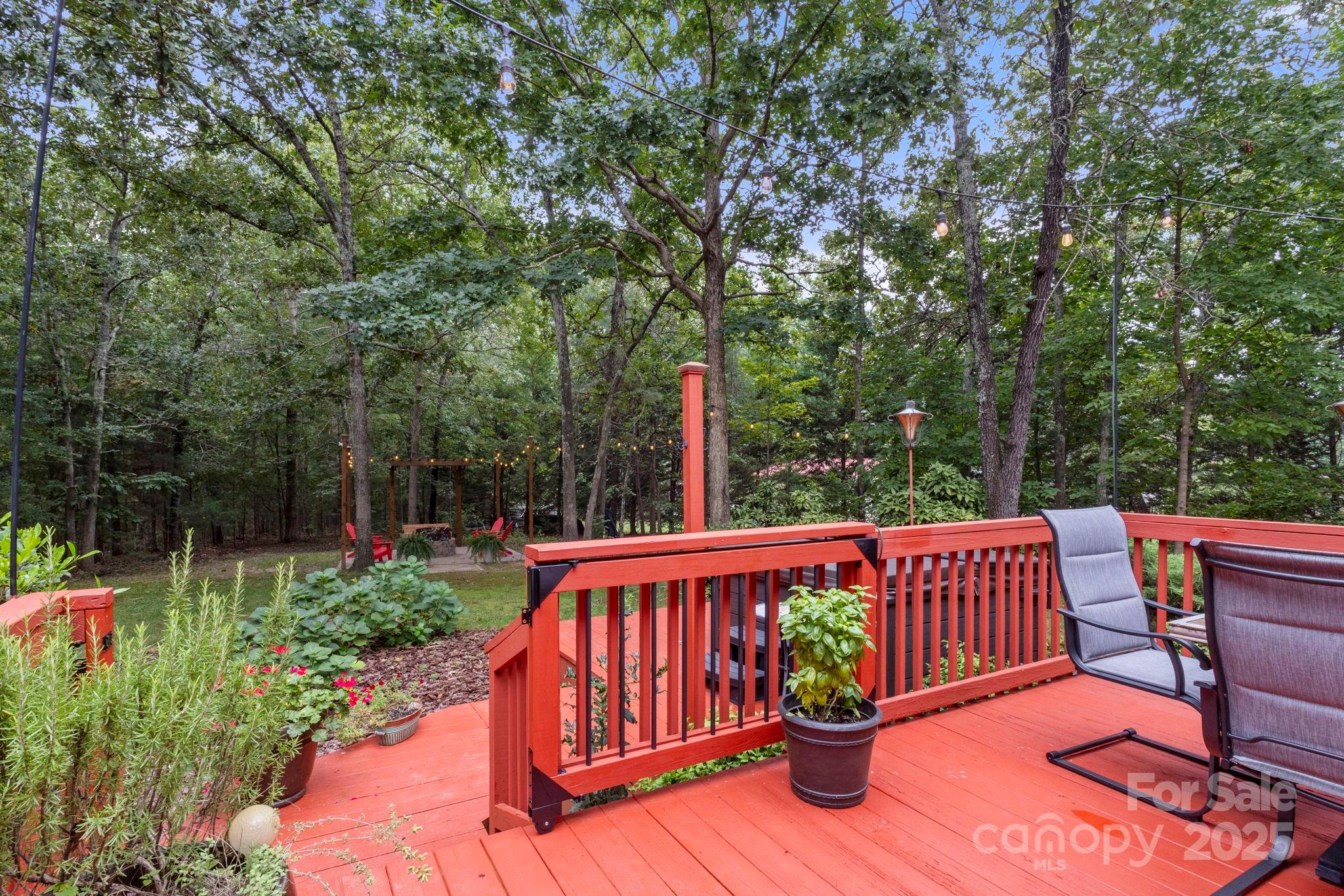 709 Pierce Court Property Photo 8