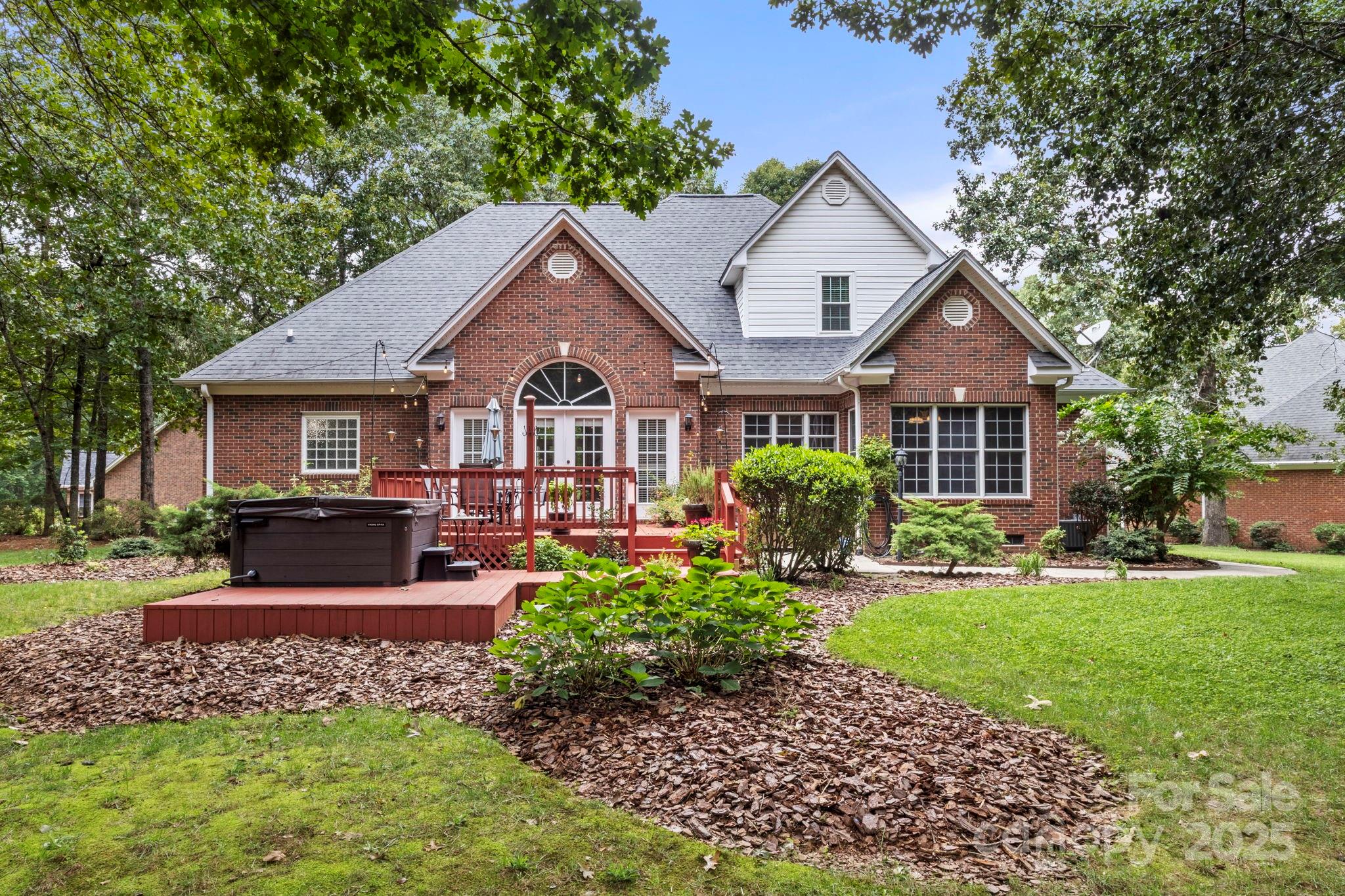 709 Pierce Court Property Photo 11