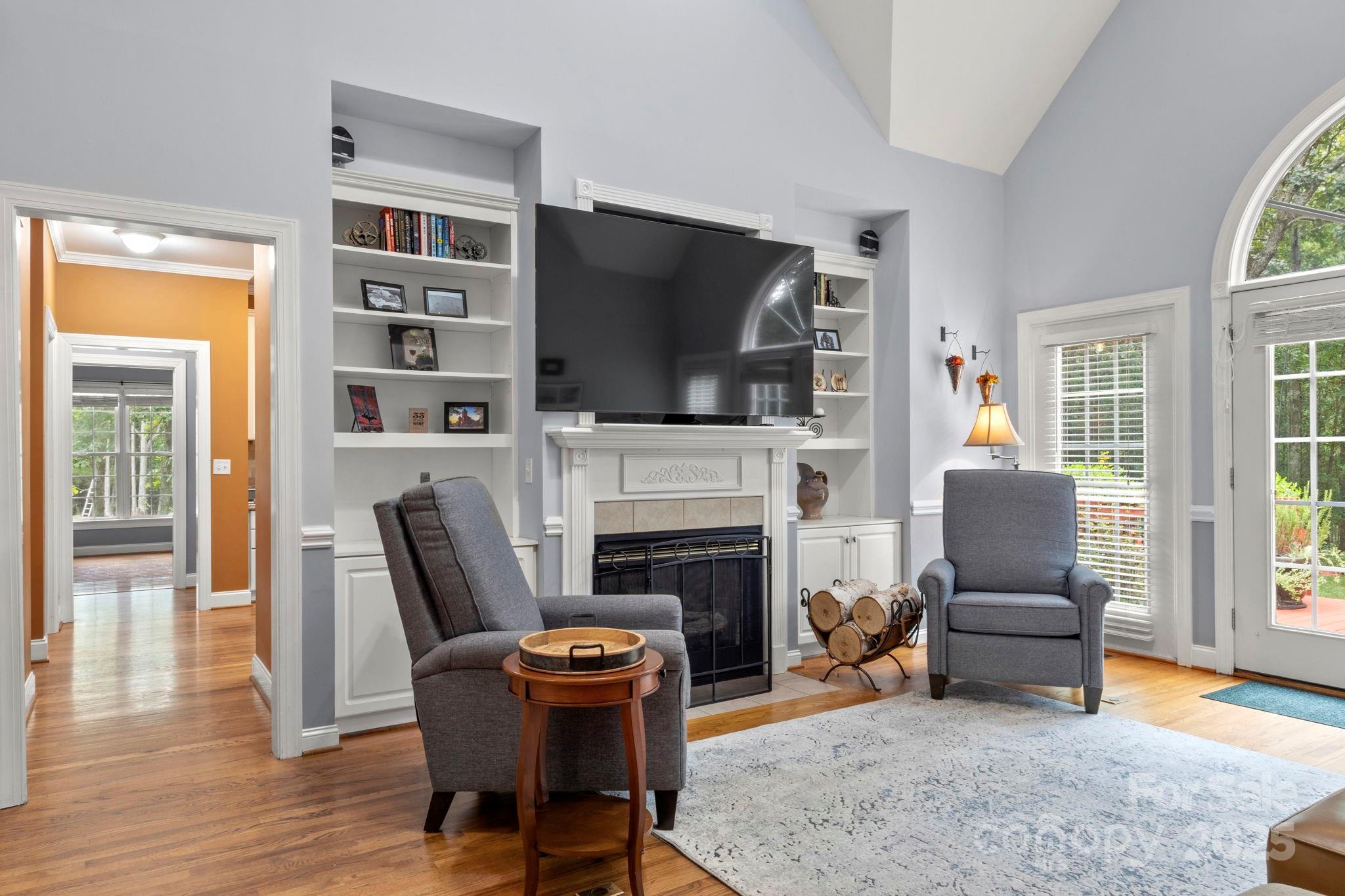 709 Pierce Court Property Photo 23